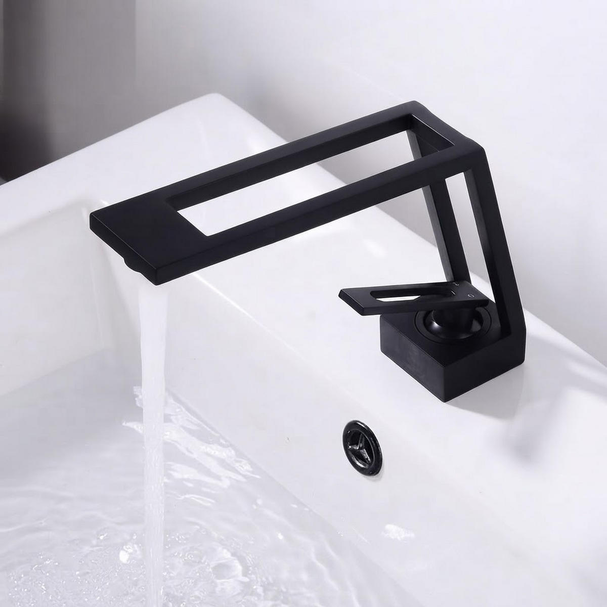 BADEZIMMERARMATUR, 18,5 x 15,5 cm, schwarz - Schwarz, Metall (38/7.5/21cm) - Vallsero