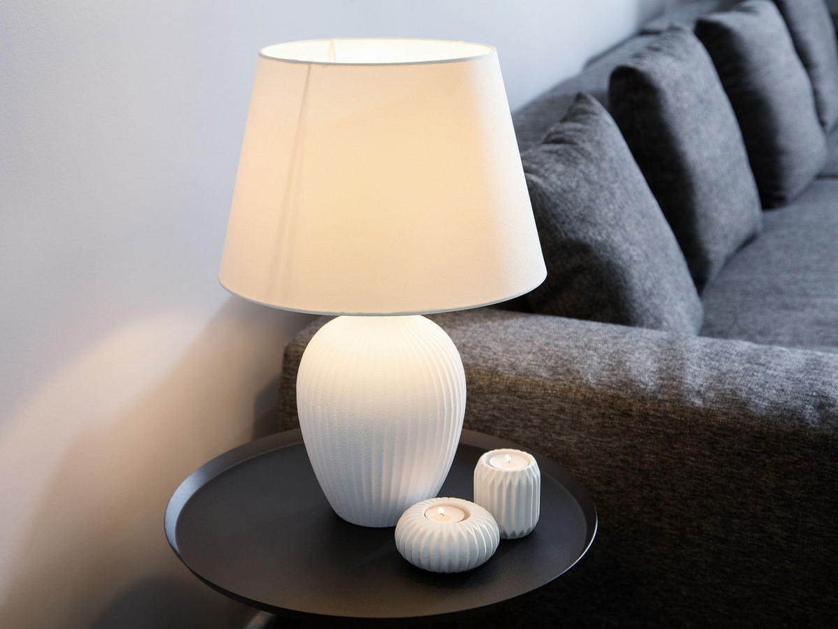 TISCHLAMPE Fergus 33/33/52 cm - Weiß, Keramik (33/33/52cm) - Beliani