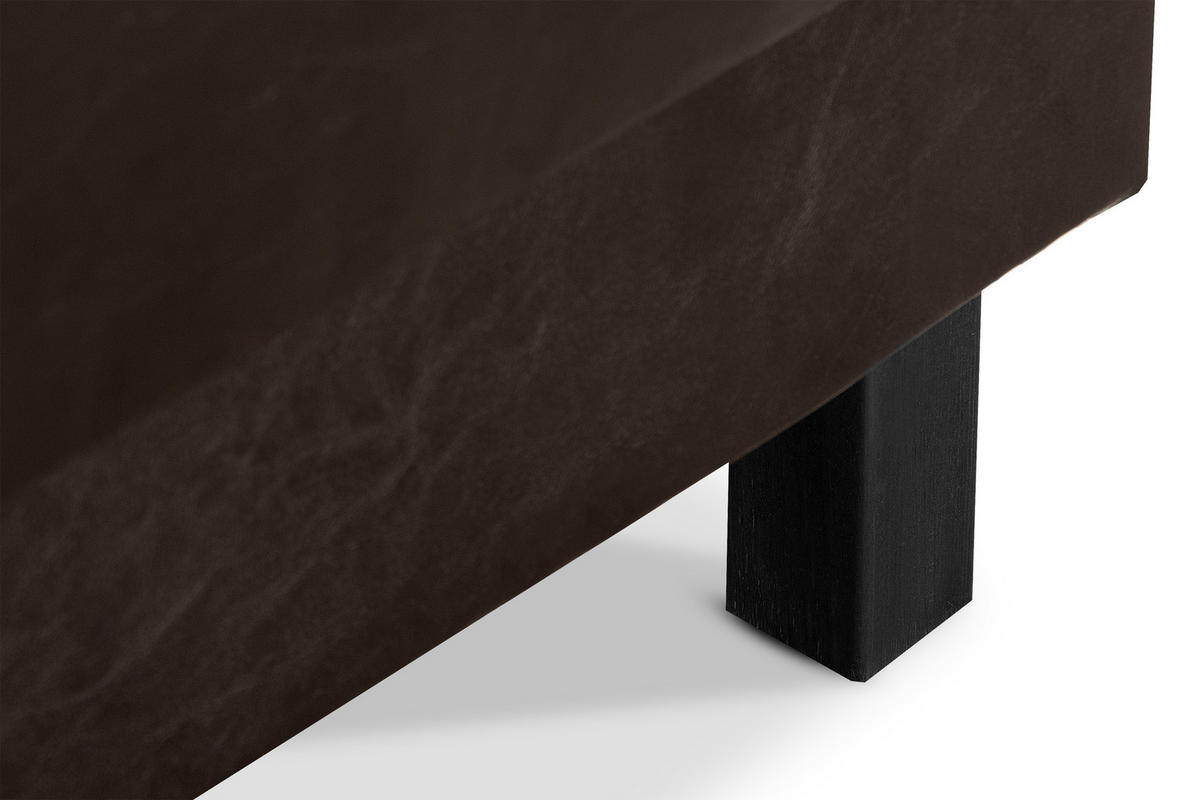 SITZHOCKER ESPECTO auf hohen Holzbeinen, dunkelbraun - Dunkelbraun/Schwarz, Textil (58/47/56cm) - KONSIMO®