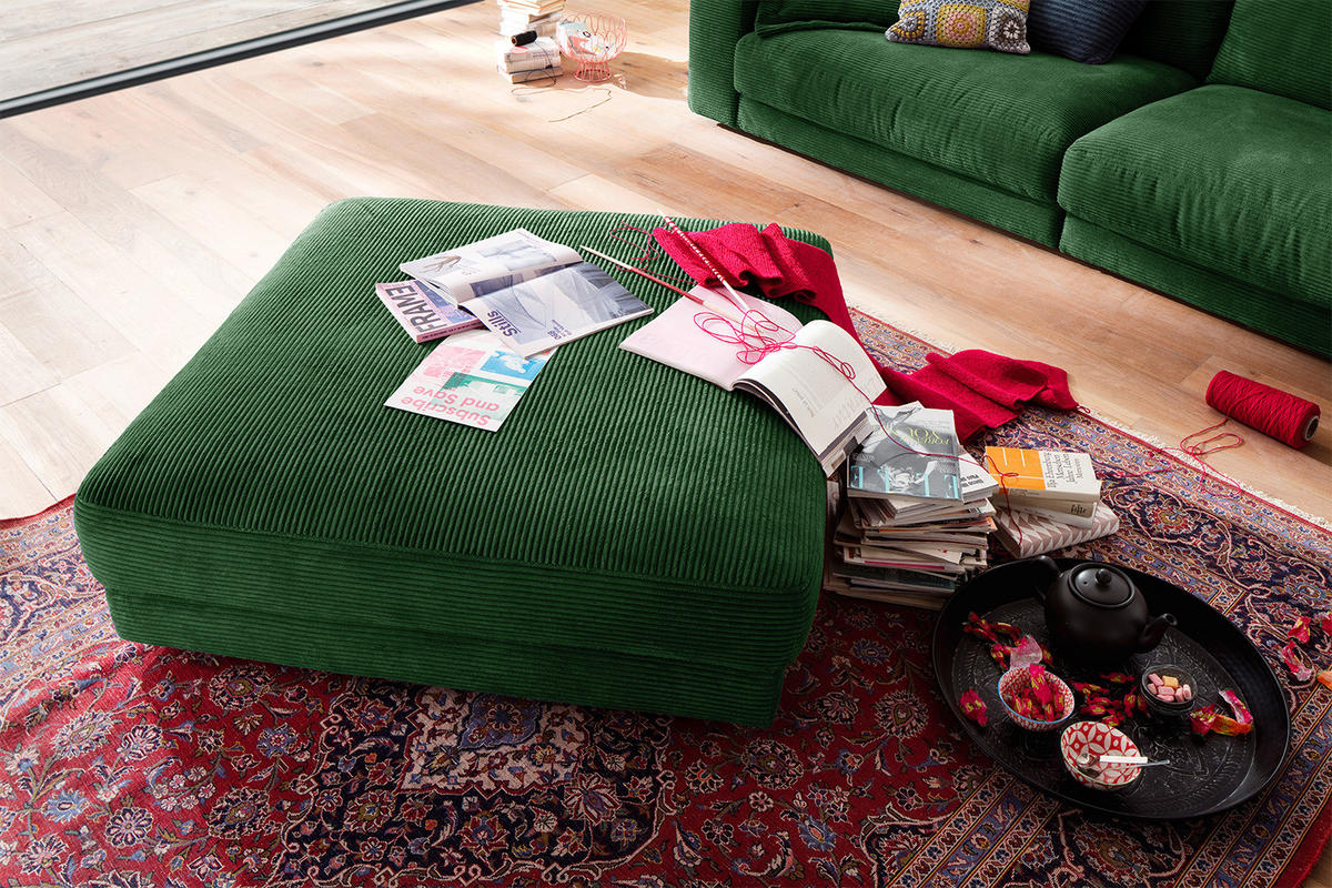 BIG HOCKER MADELINE Dunkelgrün Cord - Dunkelgrün, Textil (120/43/120cm) - KAWOLA