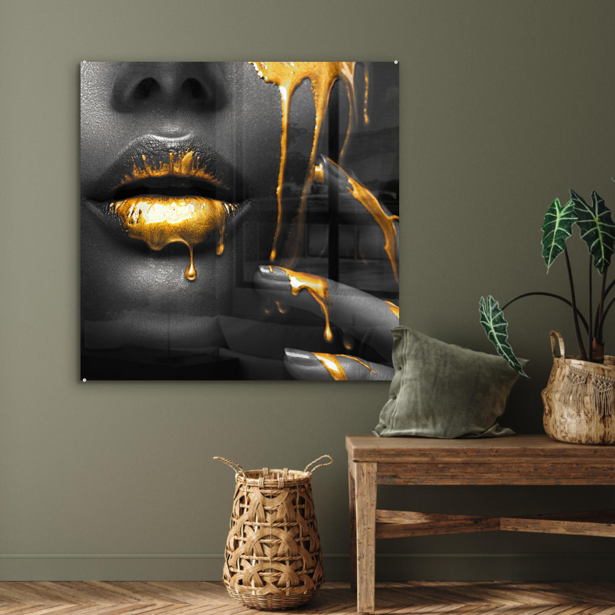 OBRAZ NA AKRYLOVOM SKLE Žena - čierna - zlatá - tvár - pery 90x90 cm - zlatá, sklo (90/90cm) - MuchoWow