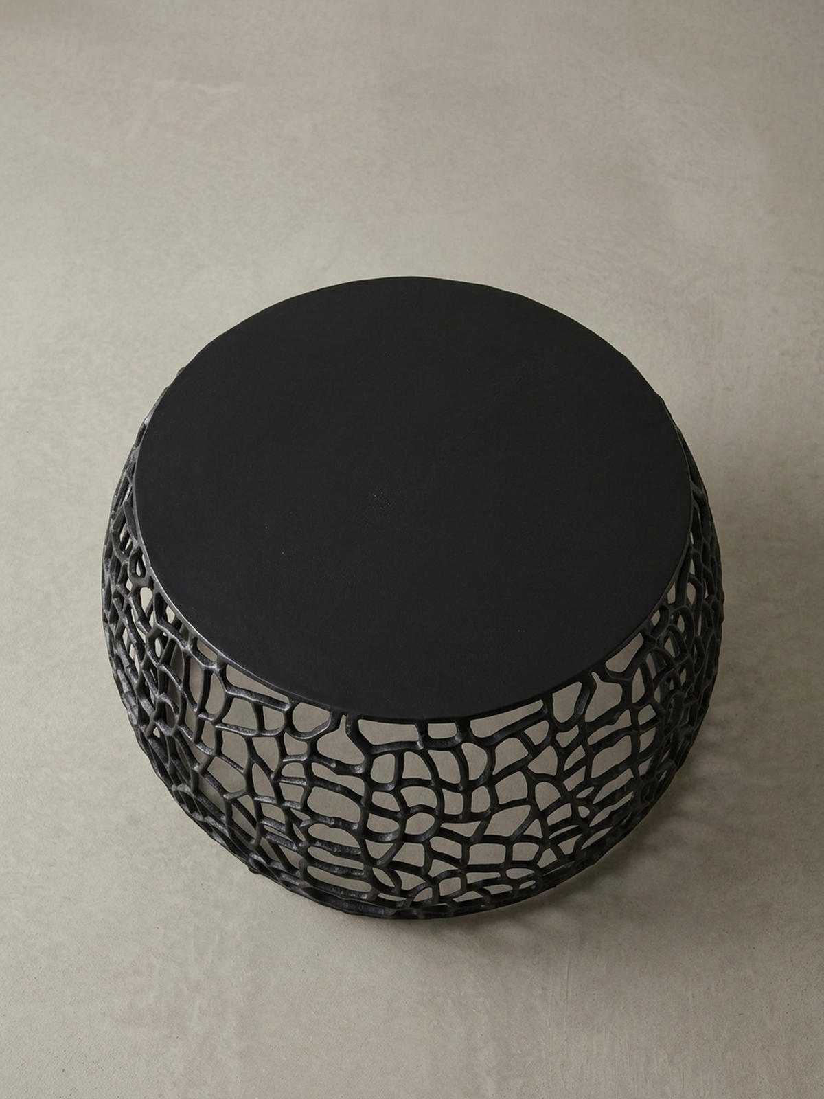 COUCHTISCH mit Aststruktur, lackiertes Aluminium, handgefertigt, Ablagefläche, Schwarz 66x66x30 cm - Schwarz, Metall (66/66/30cm) - KADIMA DESIGN