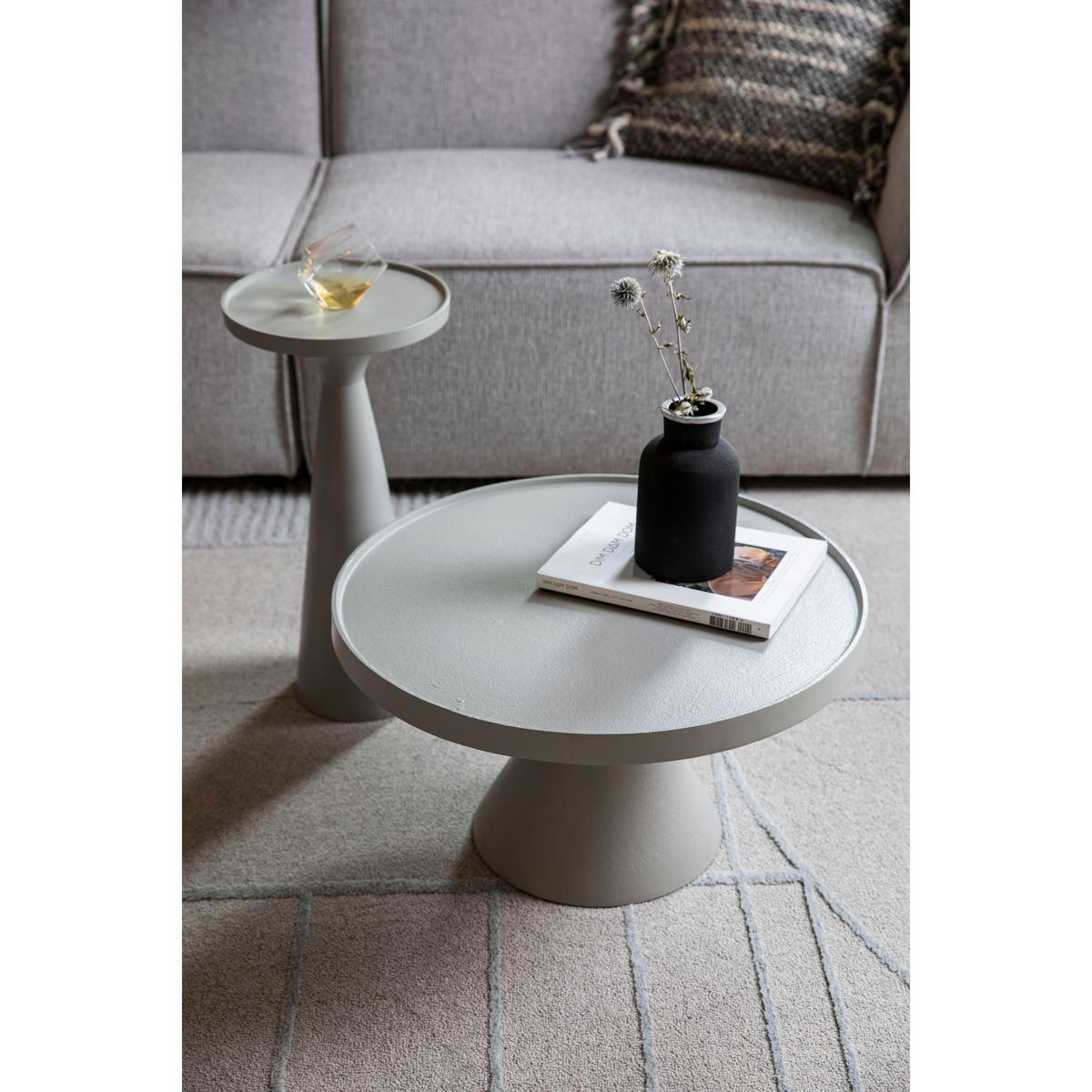 BEISTELLTISCH Flos Rund 28 cm Grau - Grau, Metall (28/28/56cm) - Zuiver