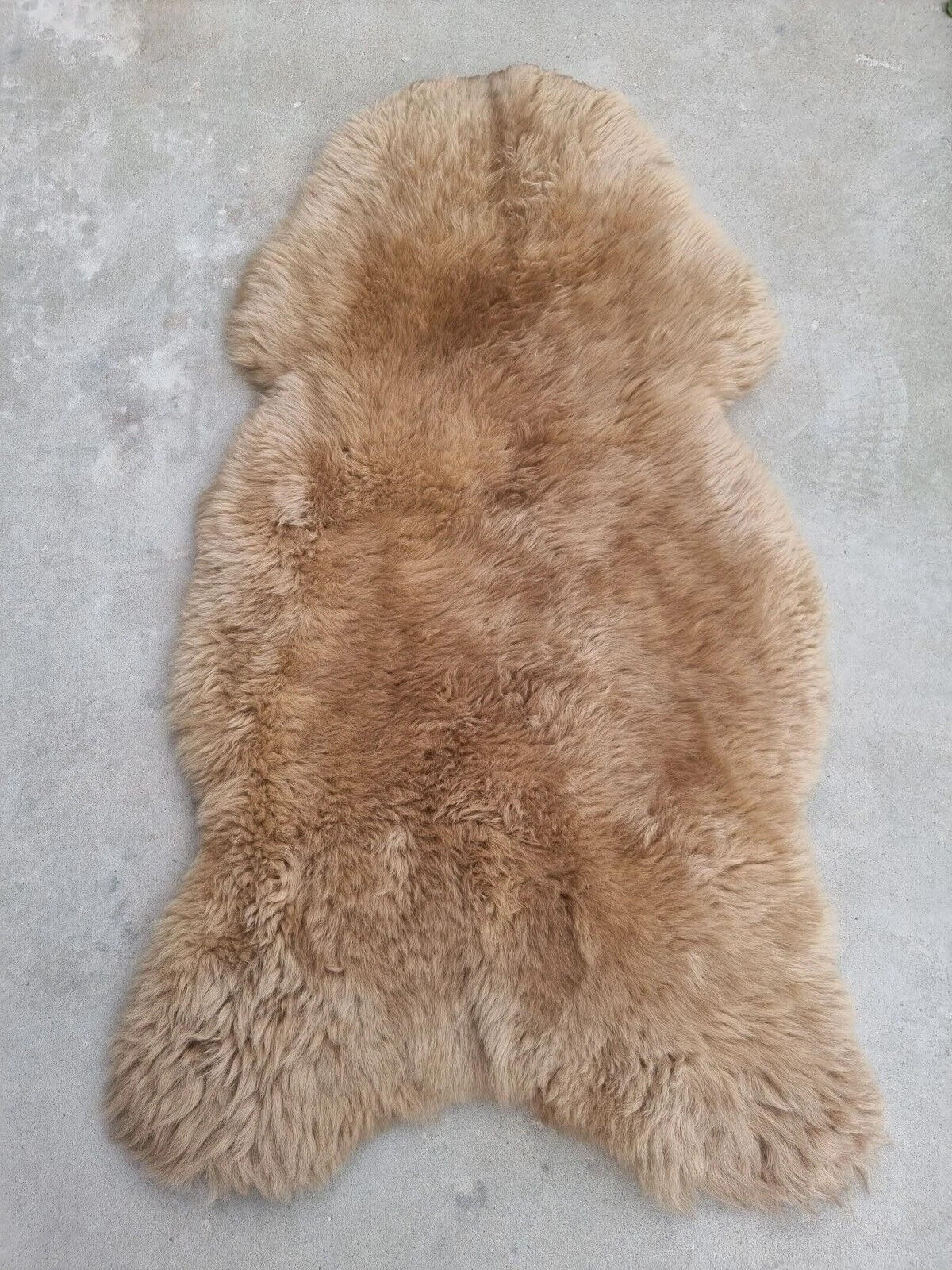 SCHAFFELL Premium Lammfell Natur ungeschoren weiche Wolle Beige dyed ca. 105 cm - Beige, Fell (55/105cm) - Provellus