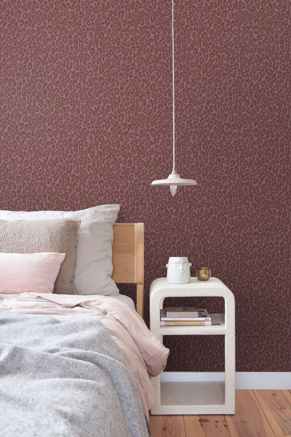 TAPETE Leopardenmuster 50 x 900 cm - Lila, Papier (50/900cm) - ESTAhome