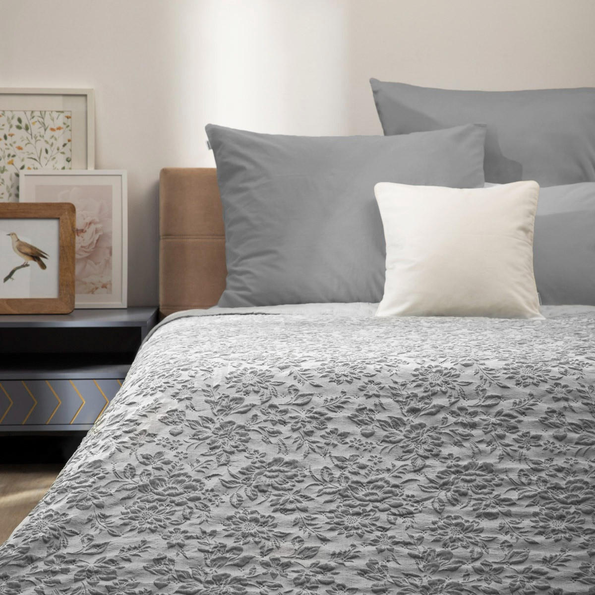 TAGESDECKE Claro grau 200/220 cm - Grau, Textil (200/220cm) - Homla