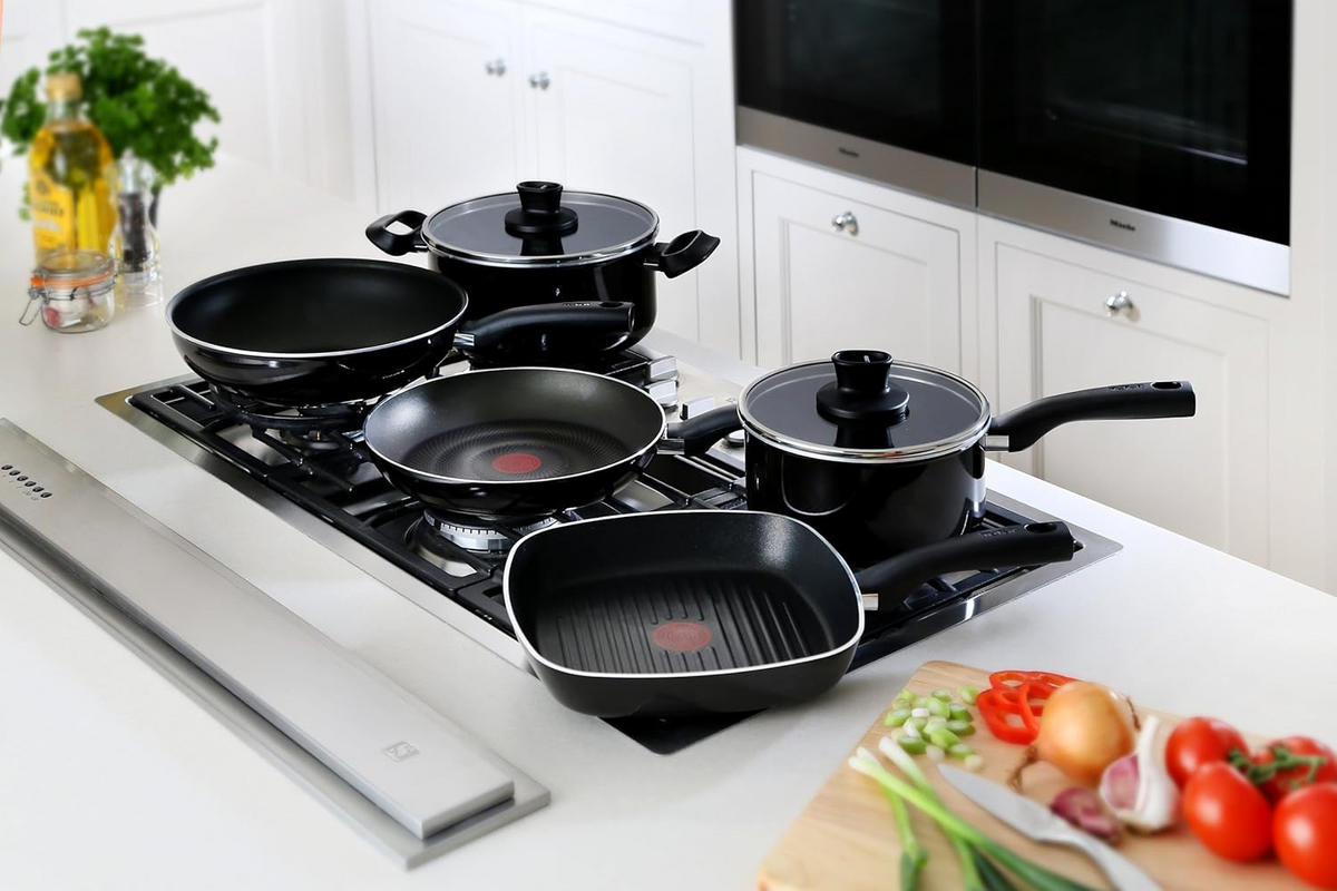 BRATPFANNE Intensium 28 cm Schwarz kratzfest Antihaftbeschichtung ofenfest - Schwarz, Metall (28cm) - Tefal