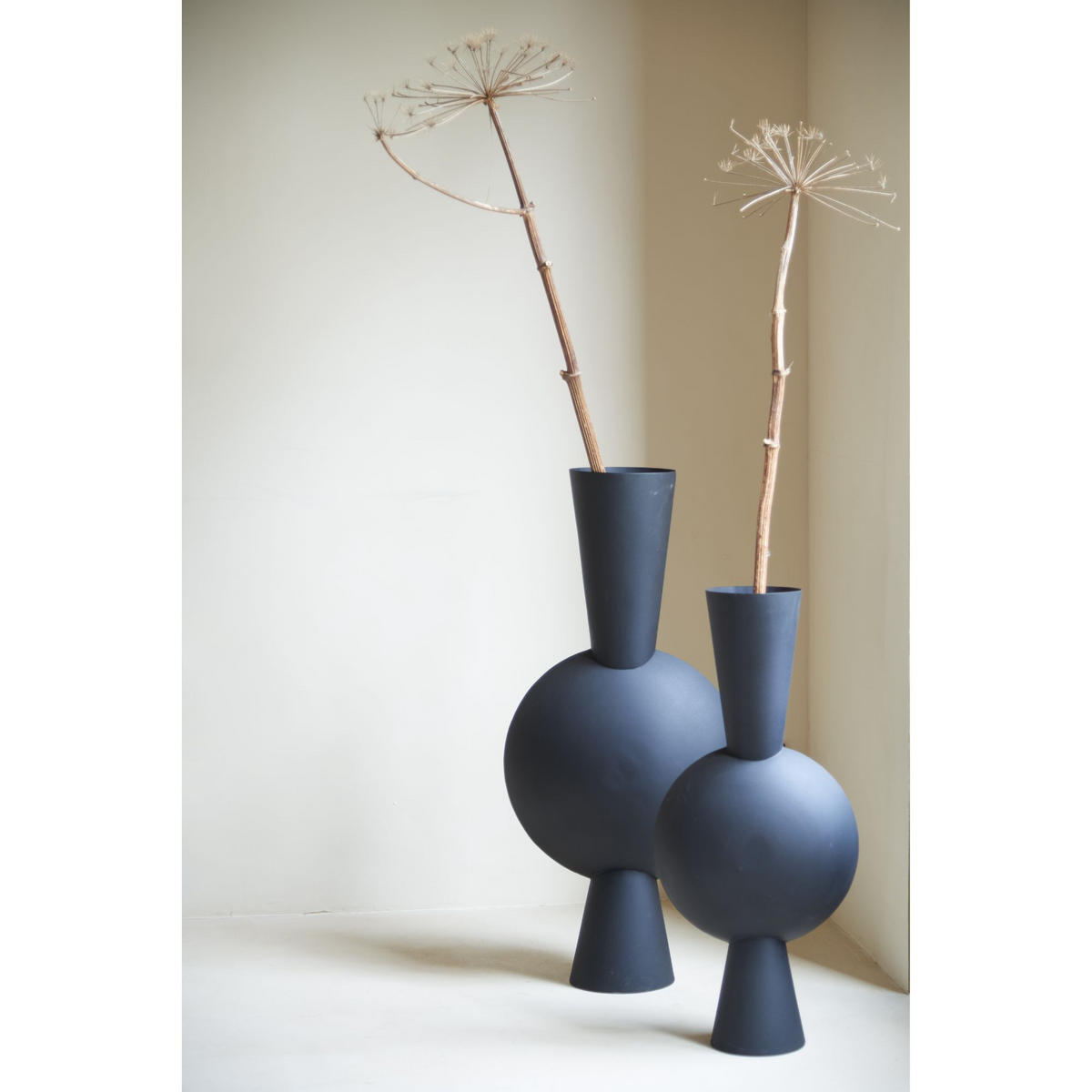 VASE Kavandu Schwarz 37,5/22/81 cm - Schwarz, Metall (79.5cm) - Light & Living