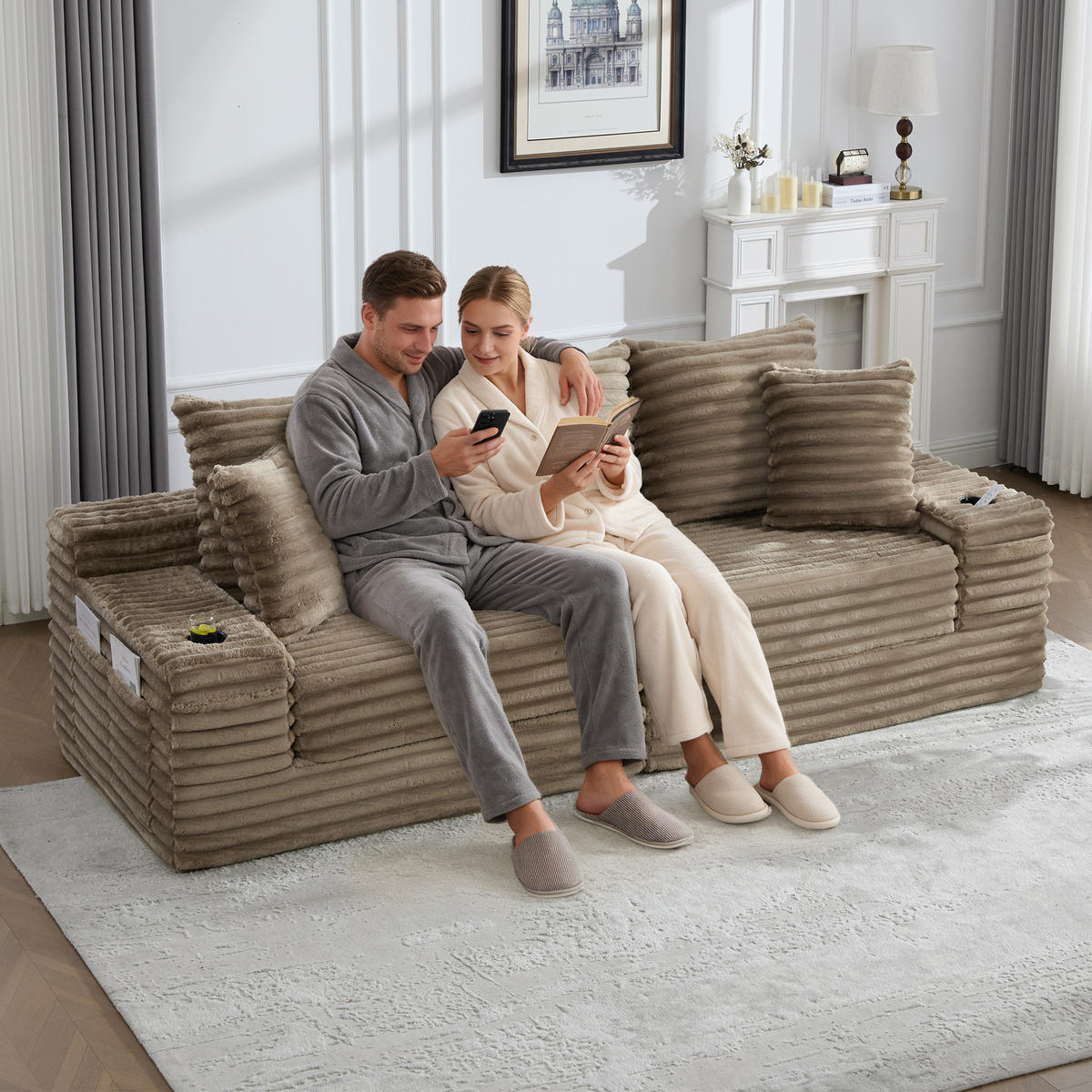 SCHLAFSOFA aus Cord mit Getränkehaltern und Kissen, Khaki - Sandfarben, Textil (107.48/34.25/38.58cm)