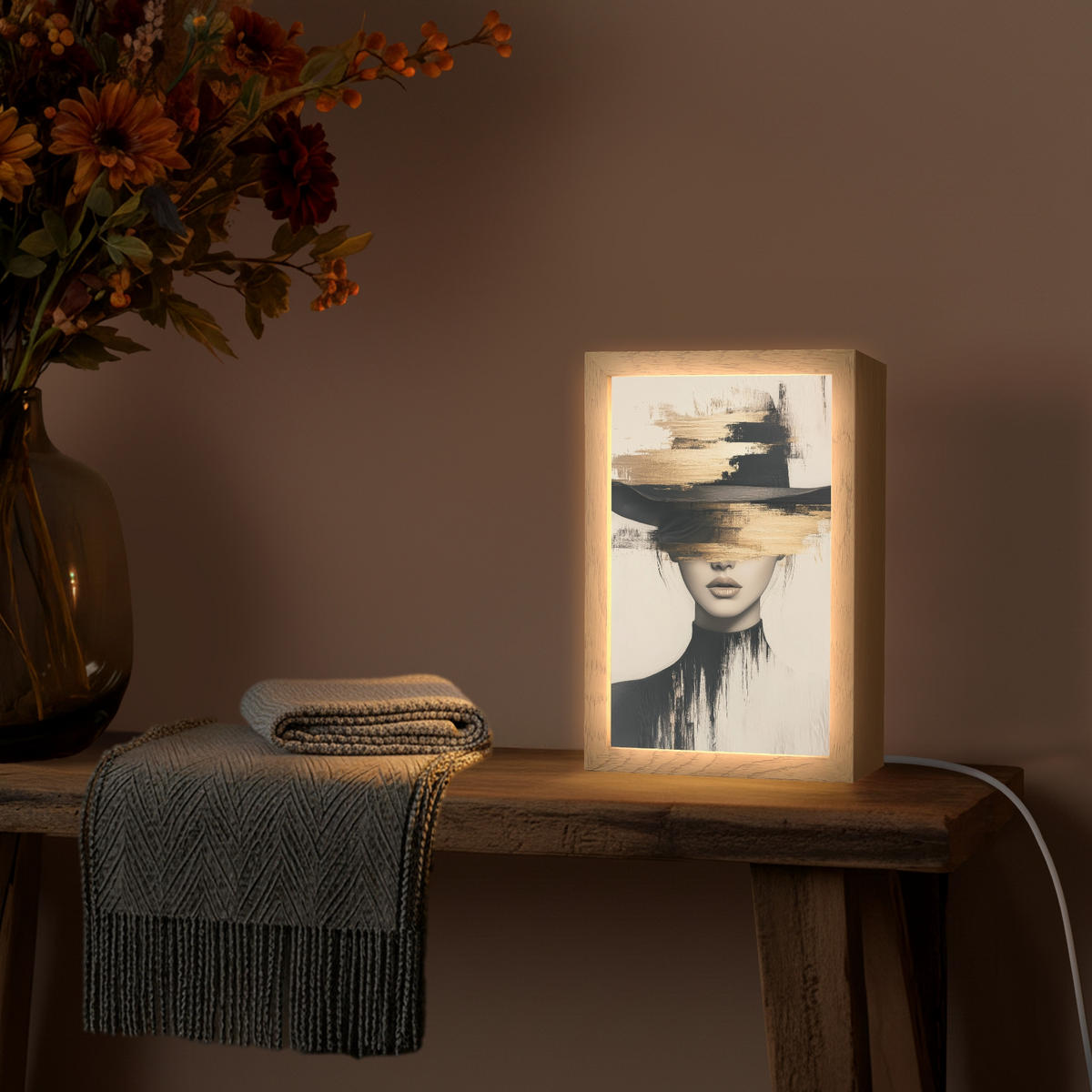 NÁSTĚNNÁ LAMPA Žena - klobouk - barva 20x30 cm - krémová, kompozitní dřevo (20/30/8cm) - OnlyWow
