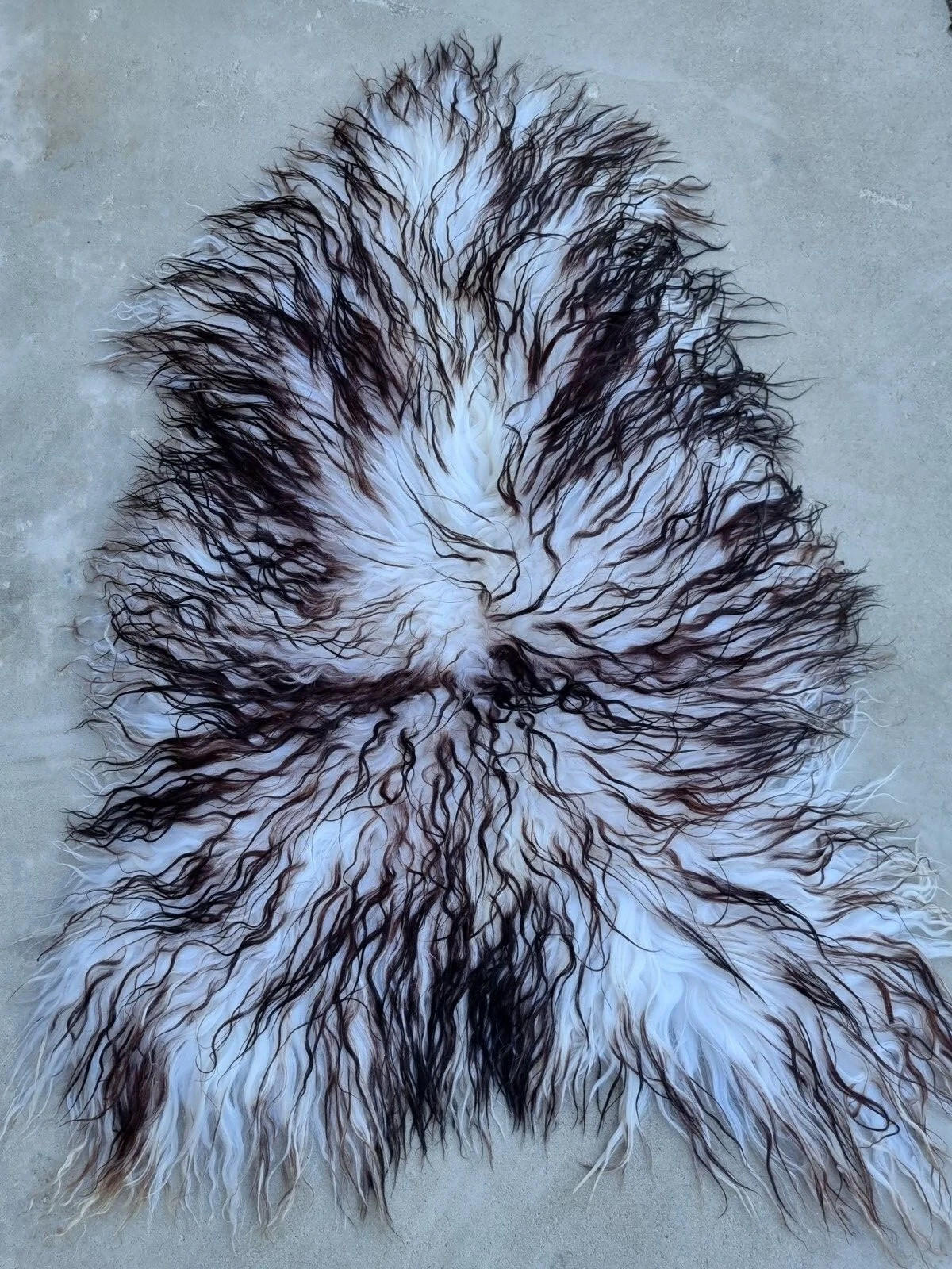 LAMMFELL Island Langhaar natur lockig weich Premium Braun Geflammt ca. 105 cm - Hellbraun, Fell (55/105cm) - Provellus