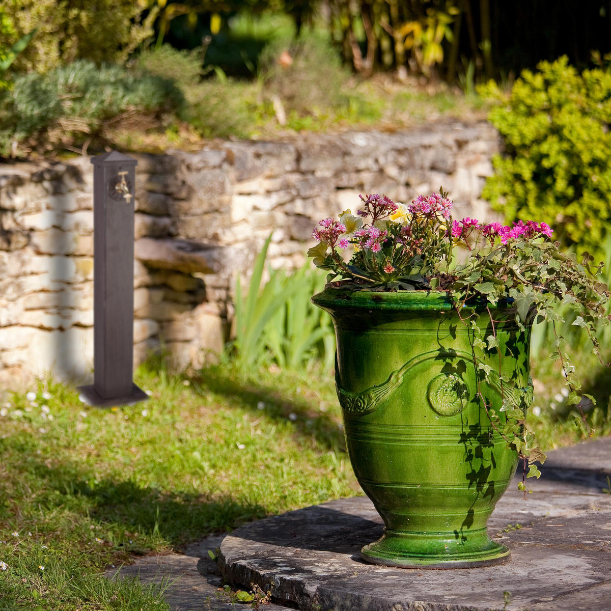WASSERZAPFSÄULE - Braun, Metall (22.5/22.5/91cm) - Relaxdays