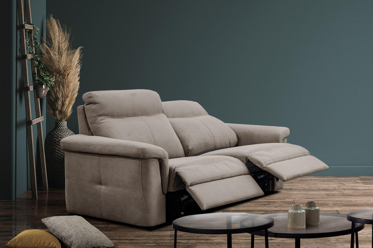 SOFA JONES 2-Sitzer mit 2 Relaxfunktionen, greige - Greige/Schwarz, Holz/Kunststoff (166/102/99cm) - Courtois Laville