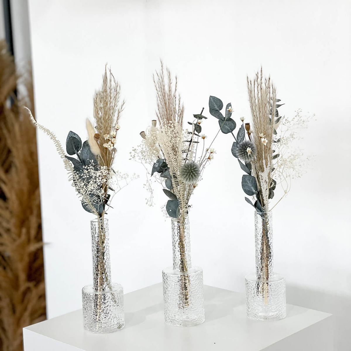 TROCKENBLUMENSTRAUSS Mini Eukalyptus Distel - beige - Beige, Naturmaterialien (30cm) - Lykke & You