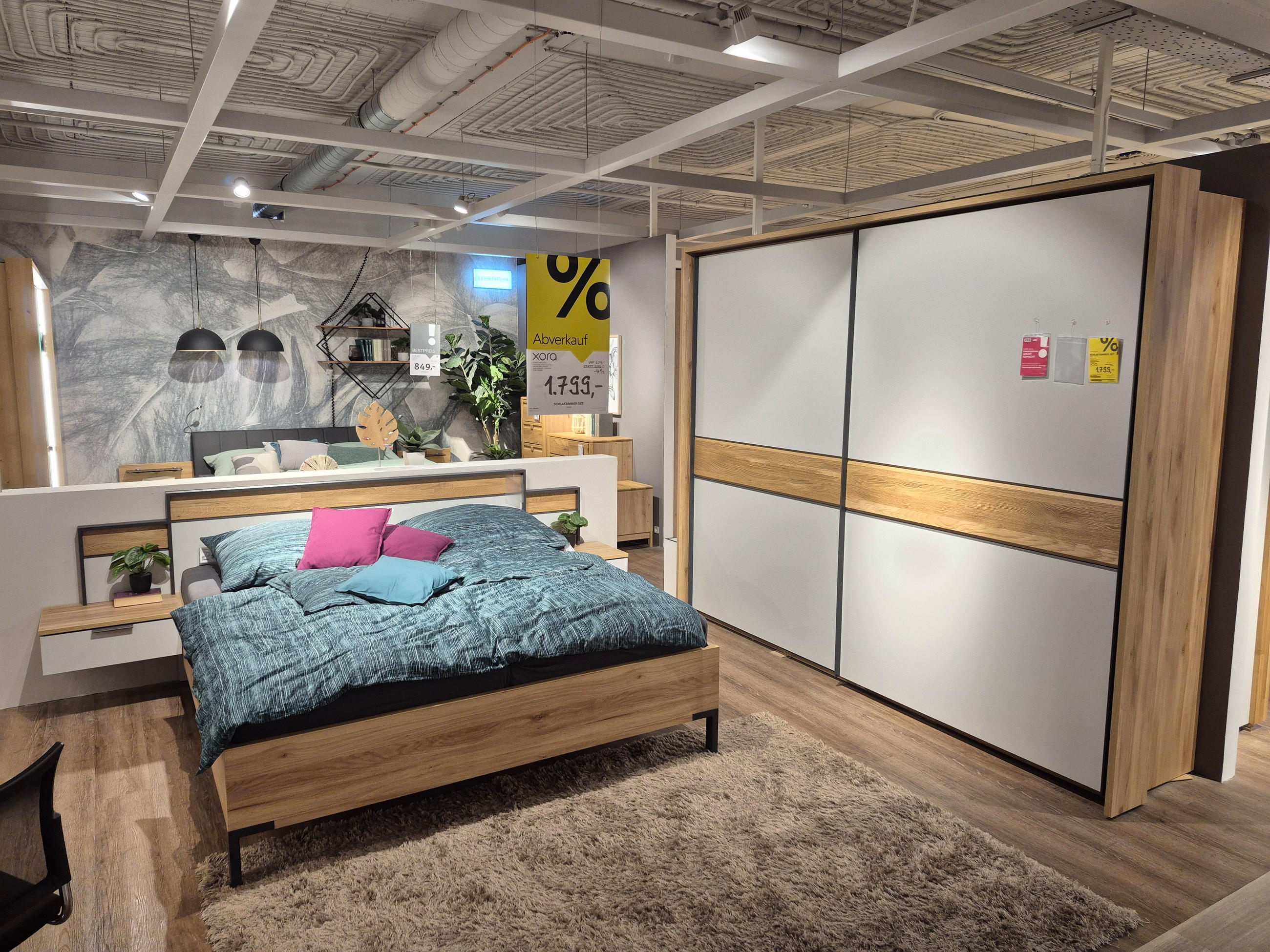 Schlafzimmer-Set Modell Pesina - Xora