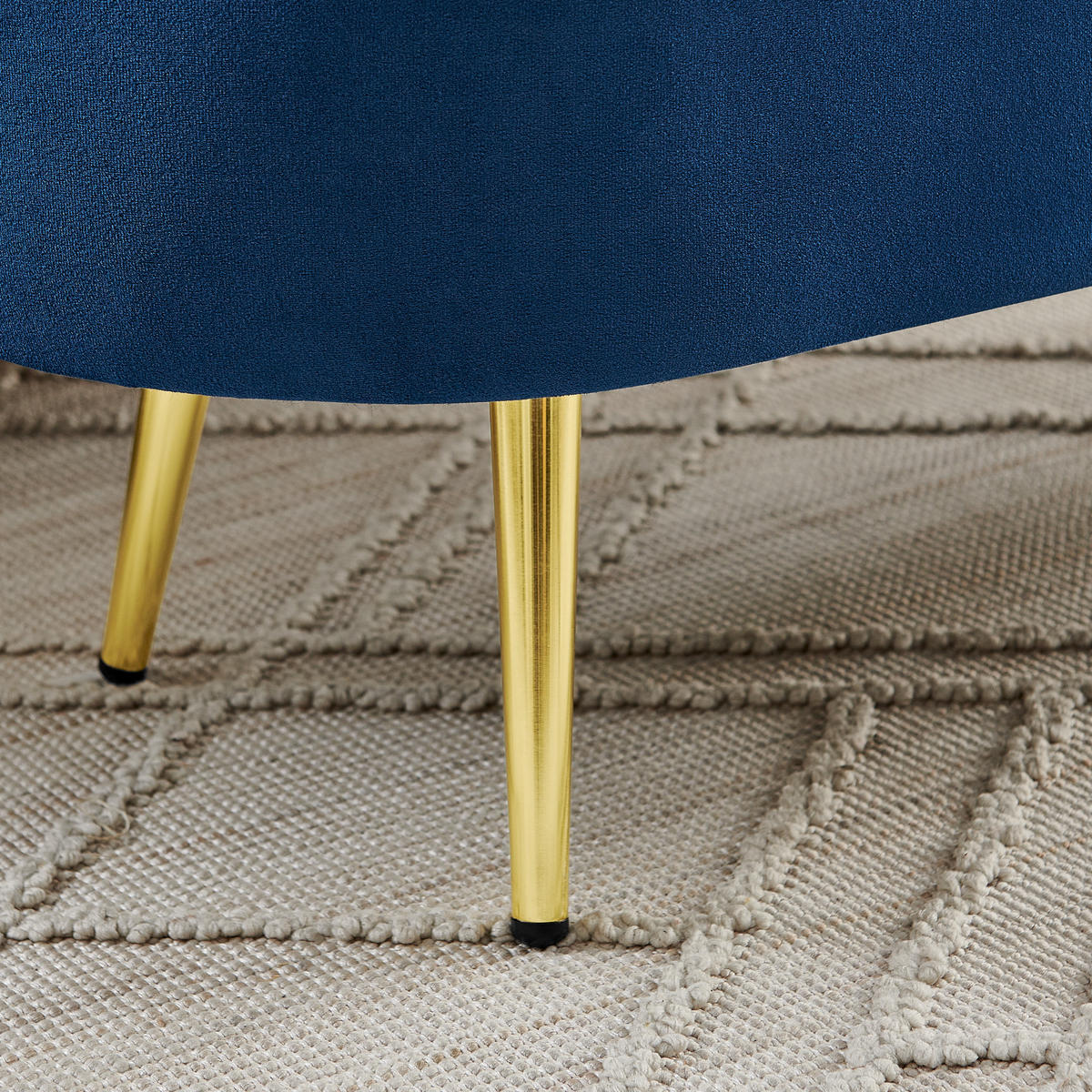 AUFBEWAHRUNGSTRUHE velvet & gold 110 cm - Dunkelblau, Textil (110/42/40cm) - Urban Meuble