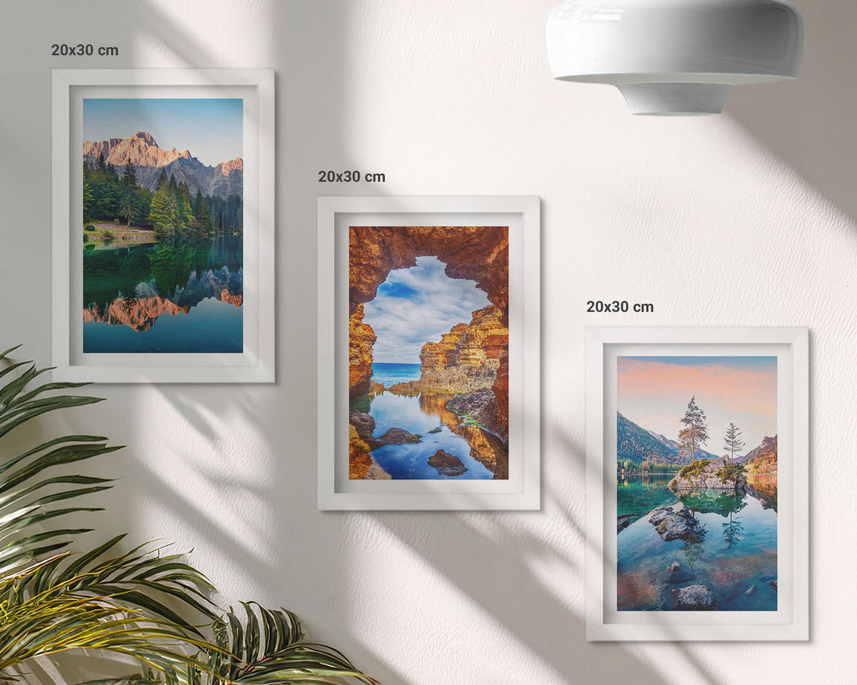 BILDER SET 3er Set - 20x30 cm Weißer Rahmen - Spiegelungen der Felsen in Bergseen - Weiß, Kunststoff (20/30cm) - TULUP