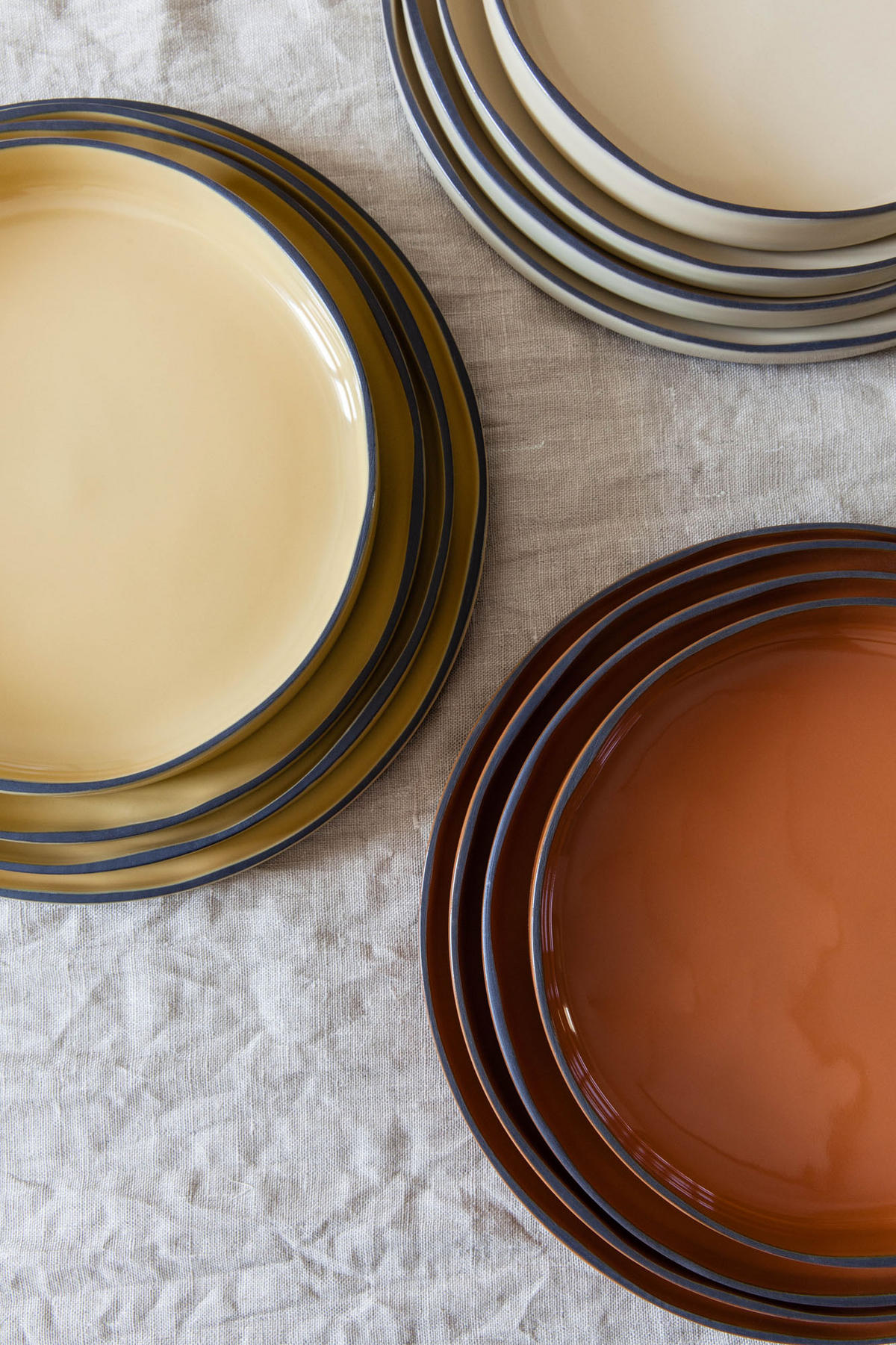 TELLER FLACH CARACTERE 26 cm Muskatnuss - Multicolor, Keramik (26cm) - Revol Porcelaine France