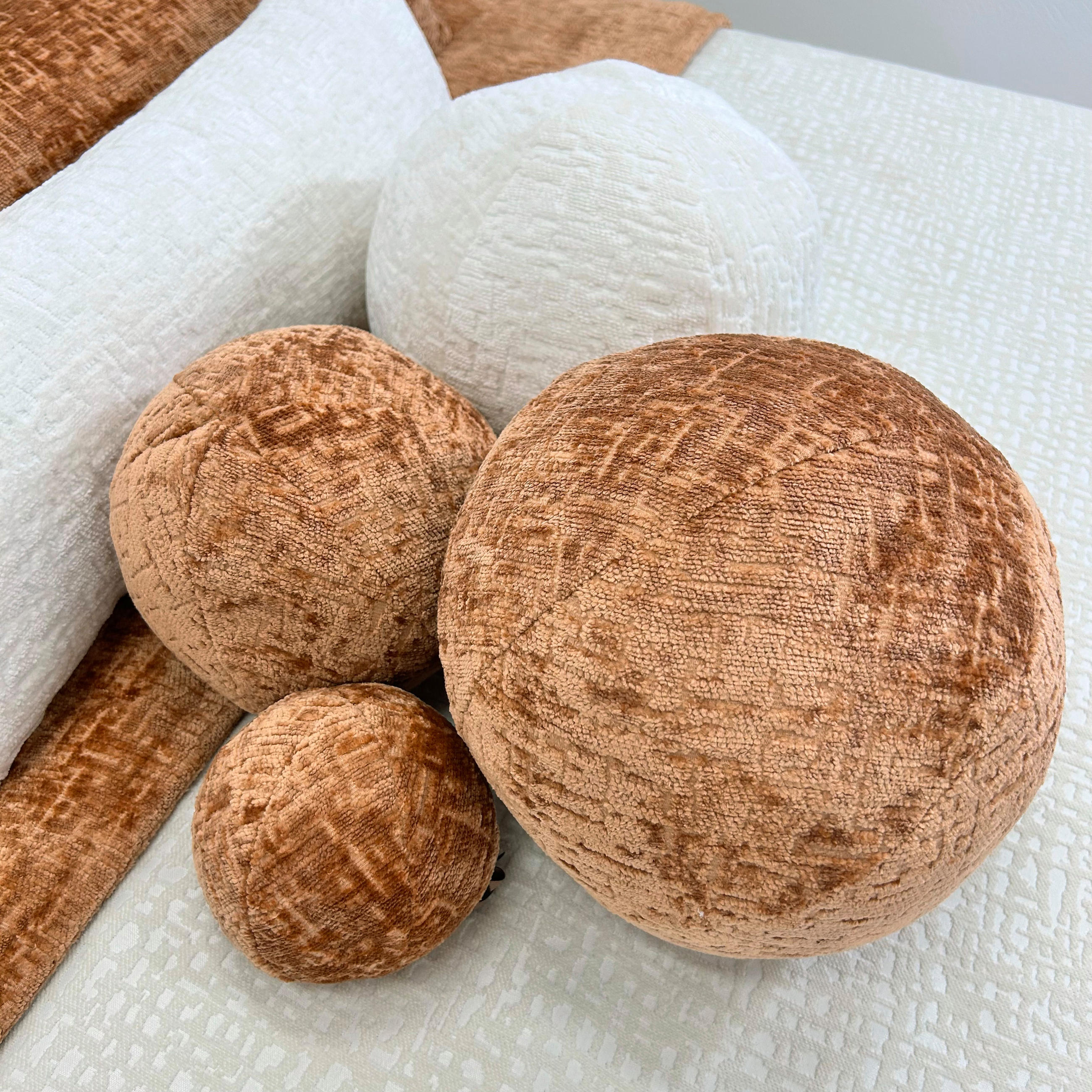 SET AUS DREI ZIERKISSEN Happy Pill Kupferfarbe 13/20/30 cm - Kupferfarben, Textil (30/30cm) - Maison de Reve