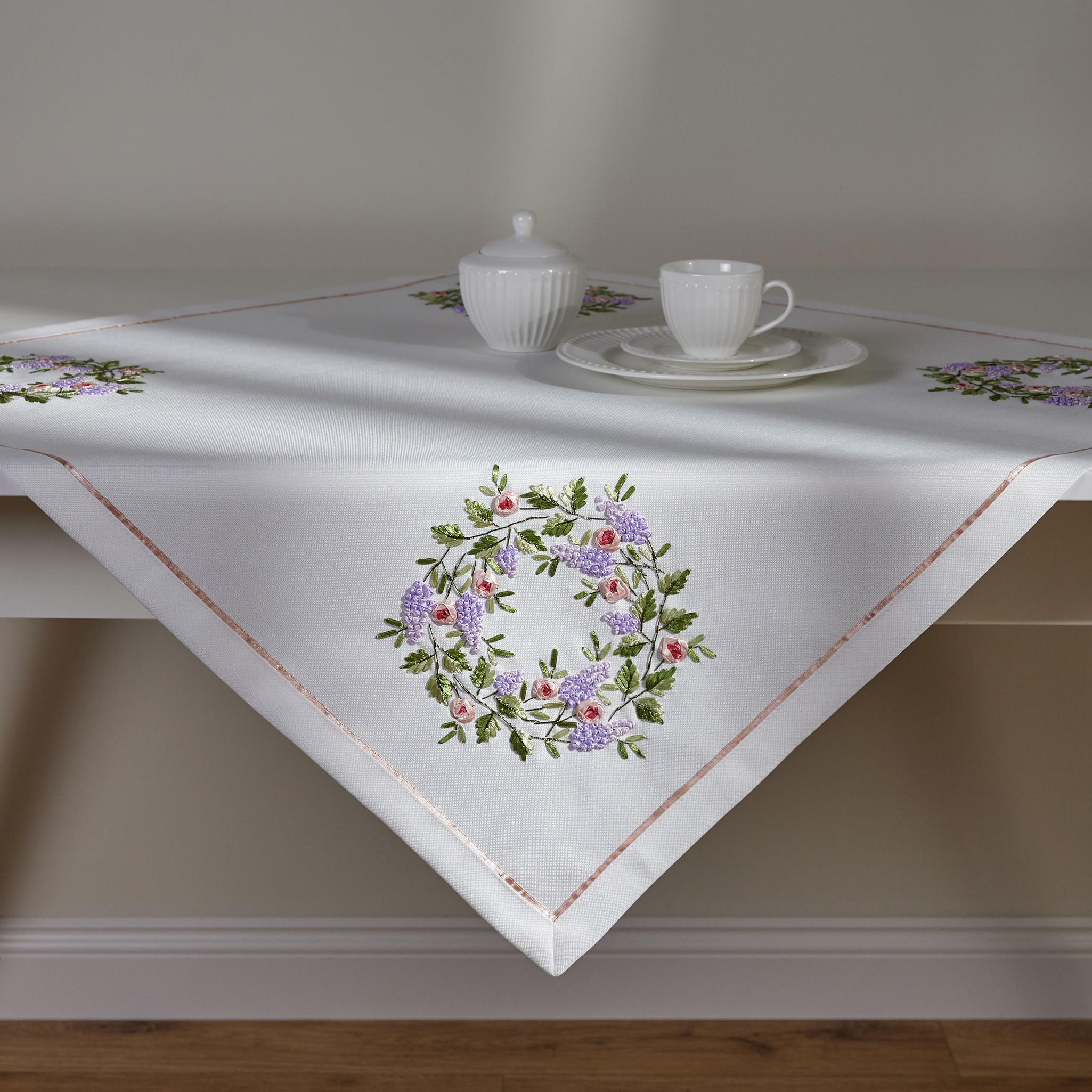 TISCHDECKE Fionis - Violett, Textil (80/80/1cm) - home&you