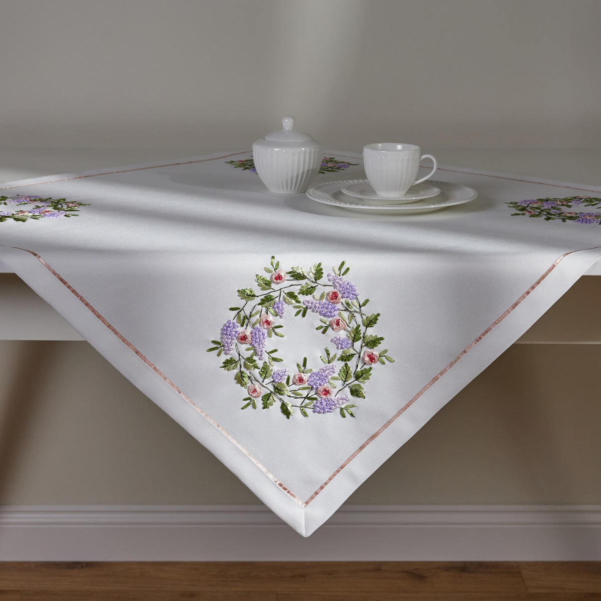 TISCHDECKE Fionis - Violett, Textil (80/80/1cm) - home&you