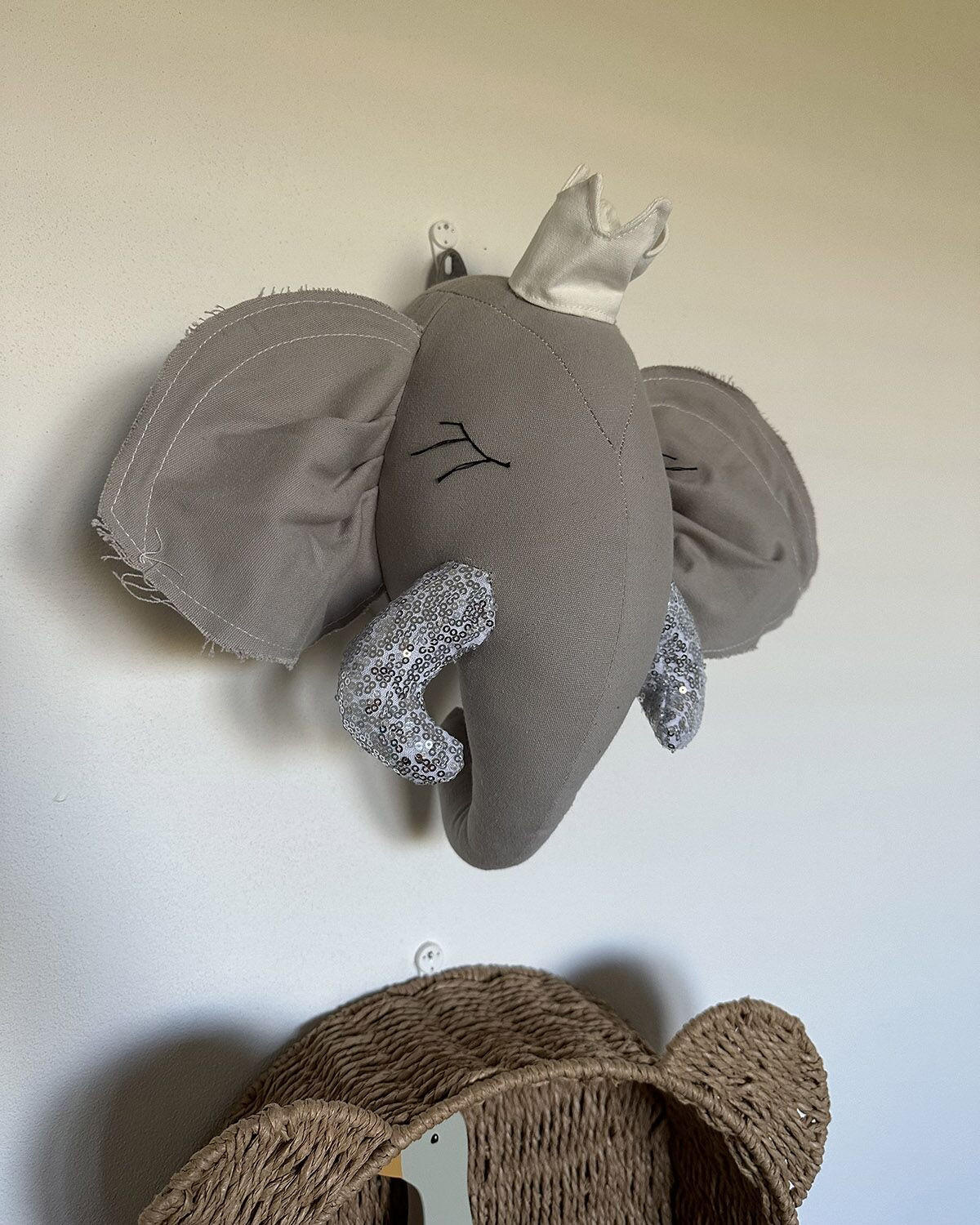 DECORAȚIUNE DE PERETE gri/argintie Tantor - gri, material textil (39/33/16cm) - Beliani