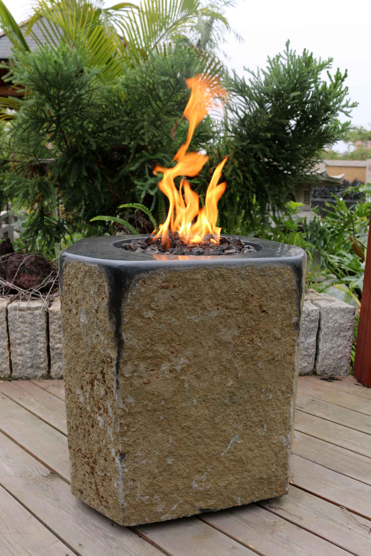 FEUERSTELLE Derby in Basalt-Optik schwarz/braun aus Naturstein - Dunkelbraun, Stein (60/60/60cm) - Elementi