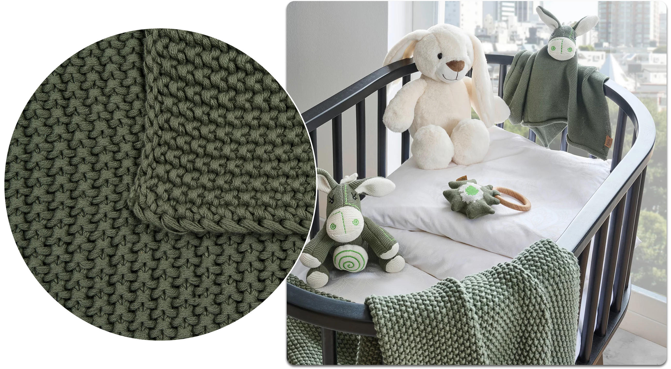 Babybett mit weißer Bettwäsche und dunkelgrüner Strickdecke, dazu Plüschhase und grünes Kuscheltier; links runder Detailausschnitt der Strickstruktur in Dunkelgrün.