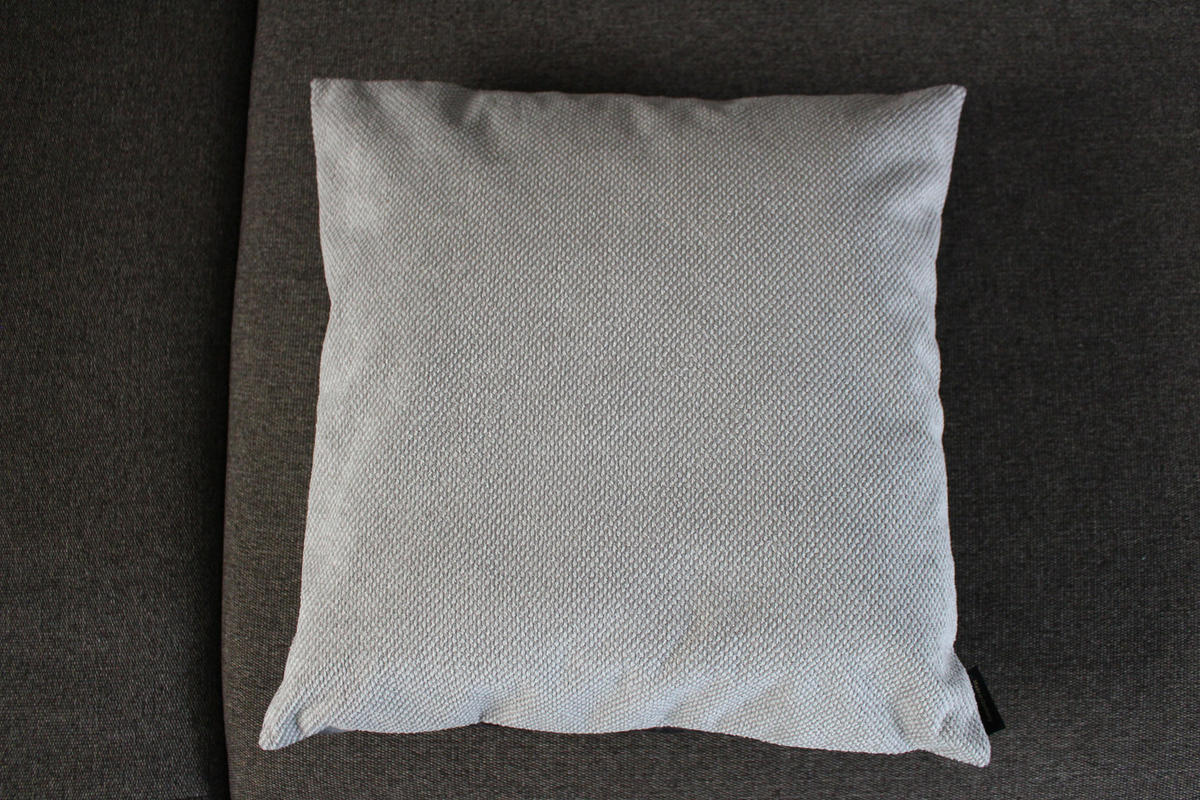 KISSENHÜLLE WASCHBÄR BILL Zeitung - Graubraun, Textil (45/45cm) - Yve! decoration