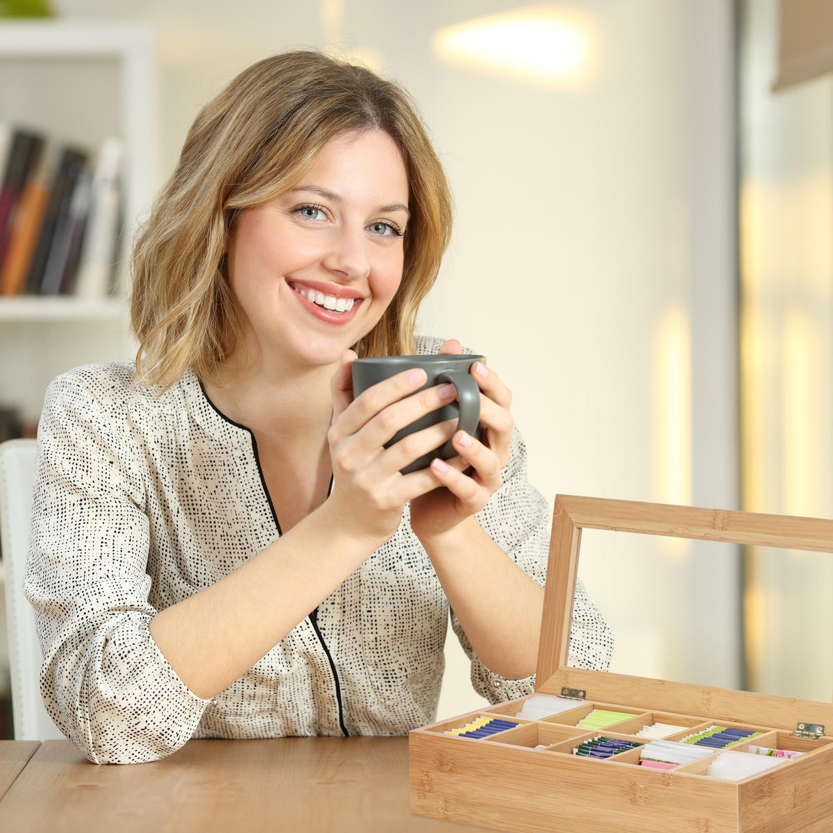 TEEBOX - Hellbraun, Holz/Holzwerkstoff (36.5/9/20cm) - Relaxdays