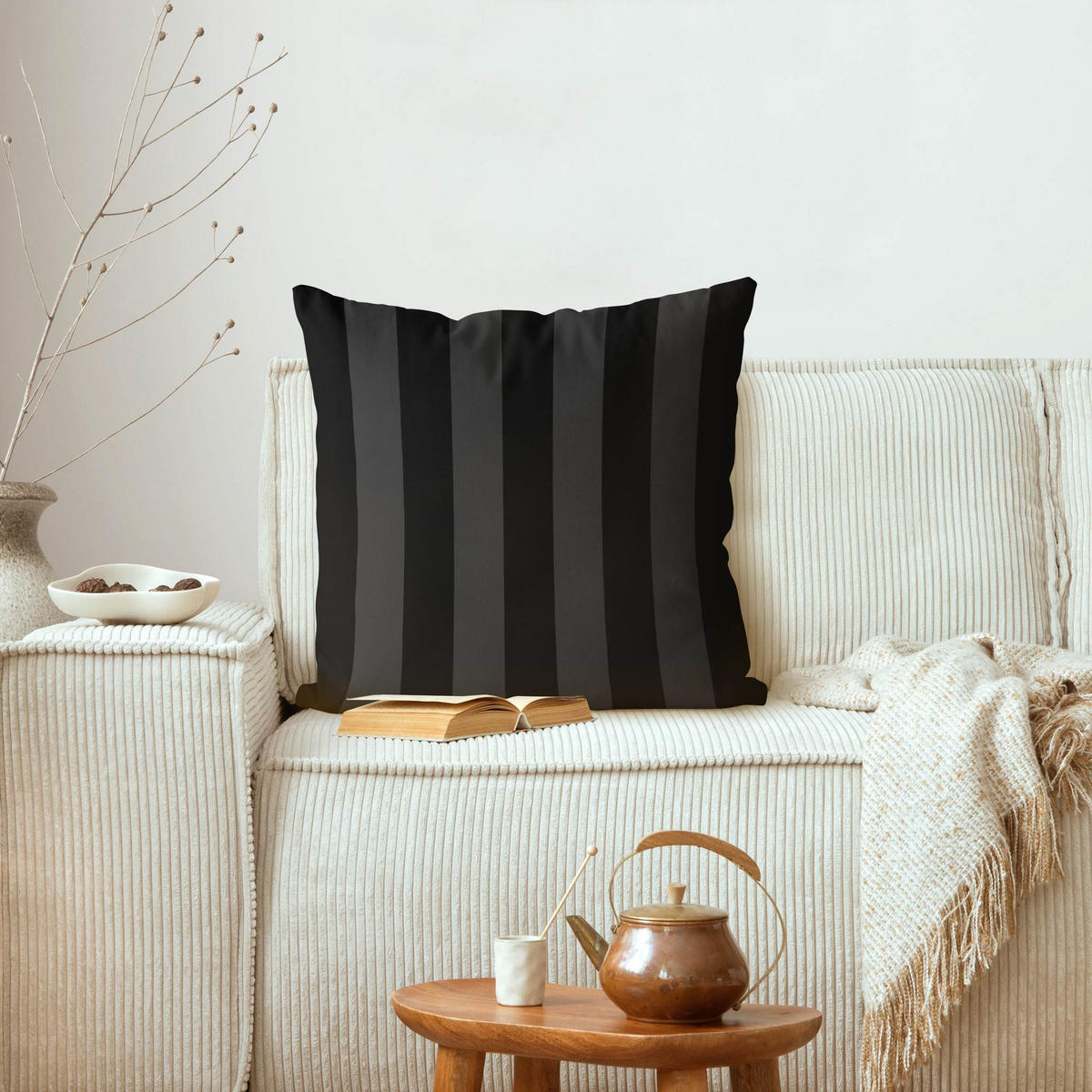 DEKOKISSEN Längsstreifen in Tiefschwarz II 40/40 cm - Schwarz, Textil (40/40/10cm) - Bilderwelten