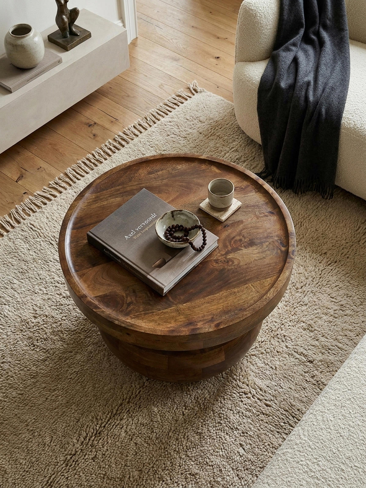 COUCHTISCH rund in Walnussfarbe, Massivholz Mango, 50x50x30,5 cm, niedrig, modern, natürliche Holzmaserung - Braun, Holz (50/50/30cm) - KADIMA DESIGN