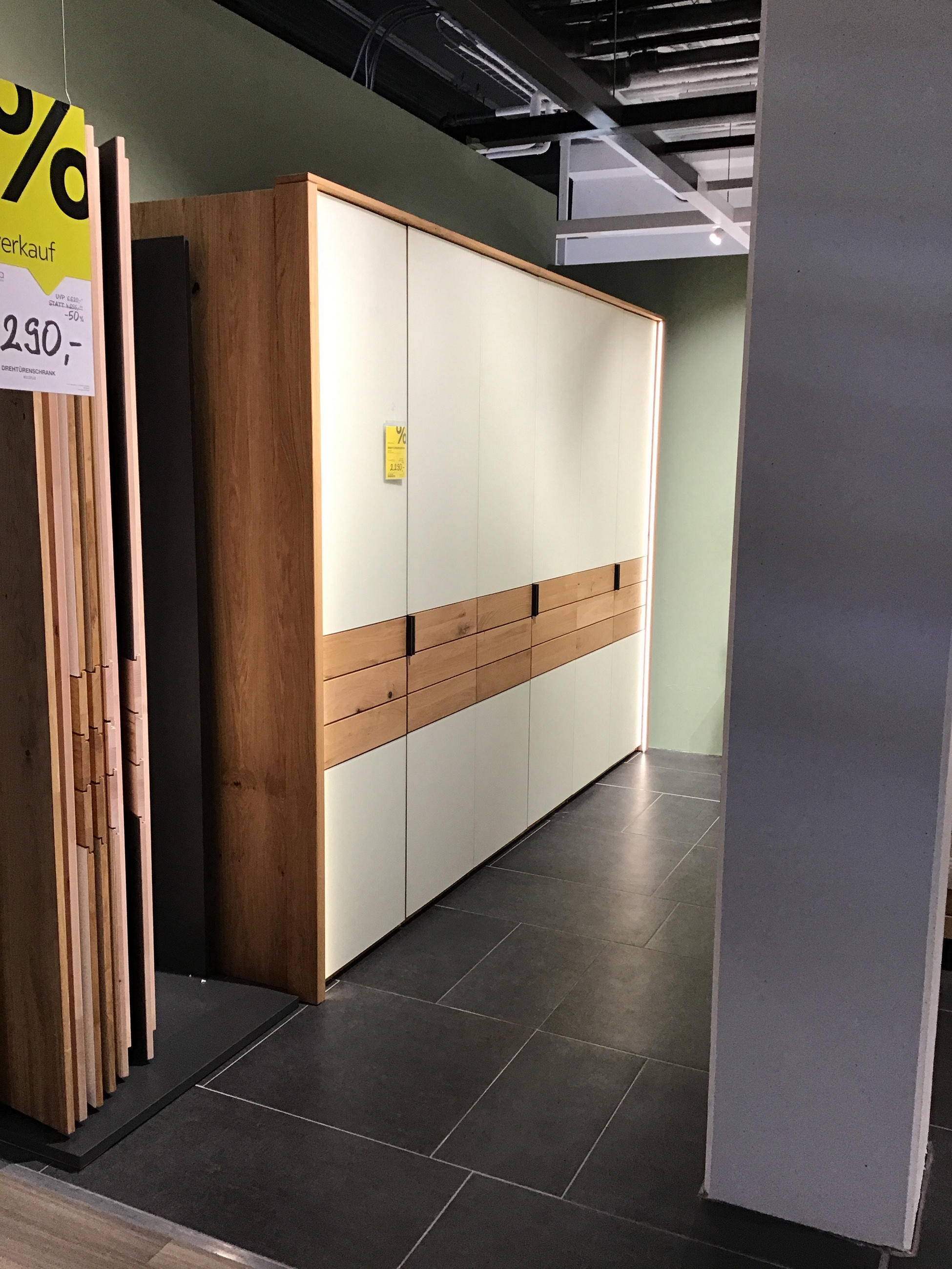 Drehtürenschrank Multiplex - Valnatura