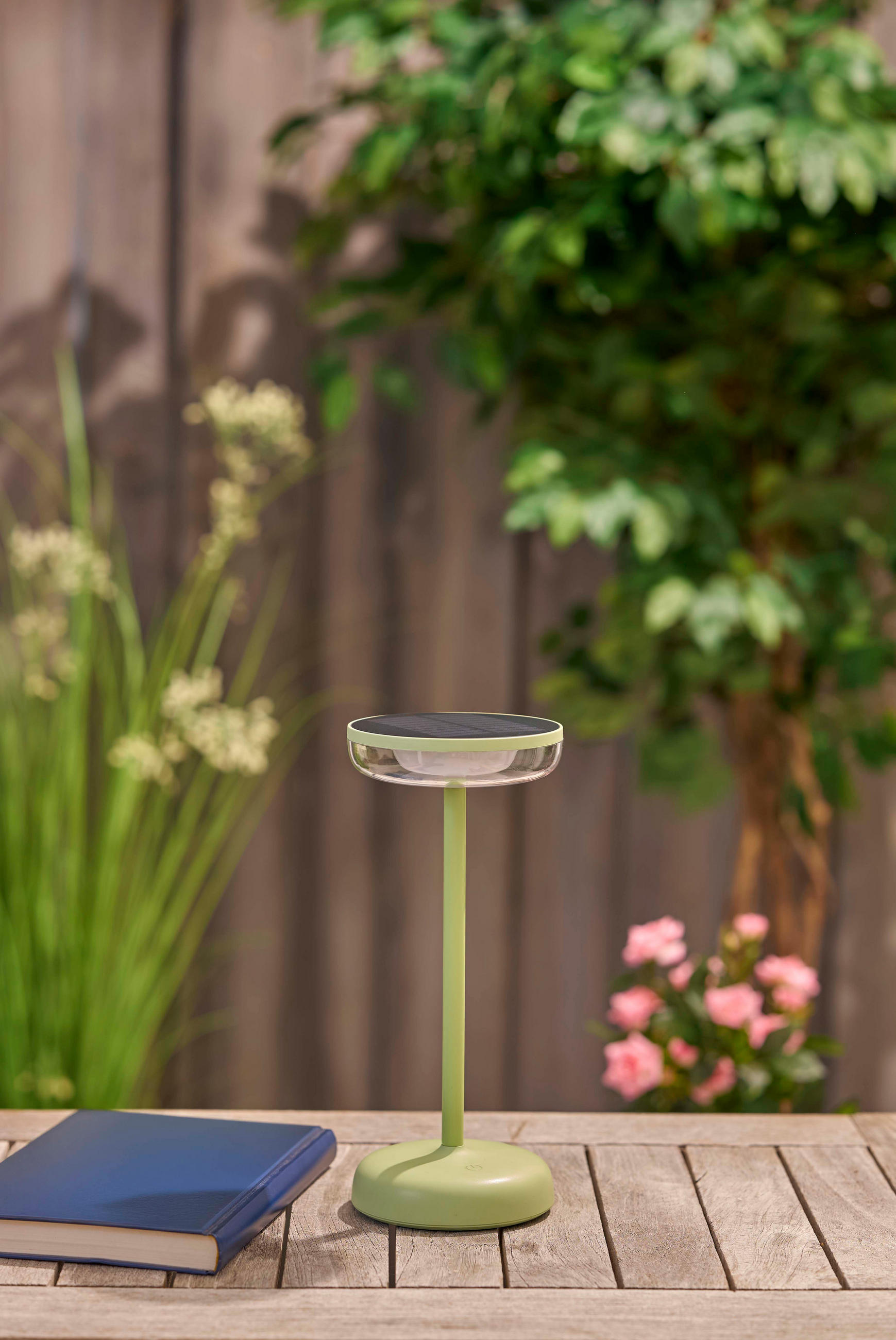 LED-SOLAR-TISCHLEUCHTE - stufenlos dimmbar mit warmweißem Licht für Innen- und Außenbereich, wetterbeständig, grün - Grün, Kunststoff (11/25.1/11cm) - Northpoint