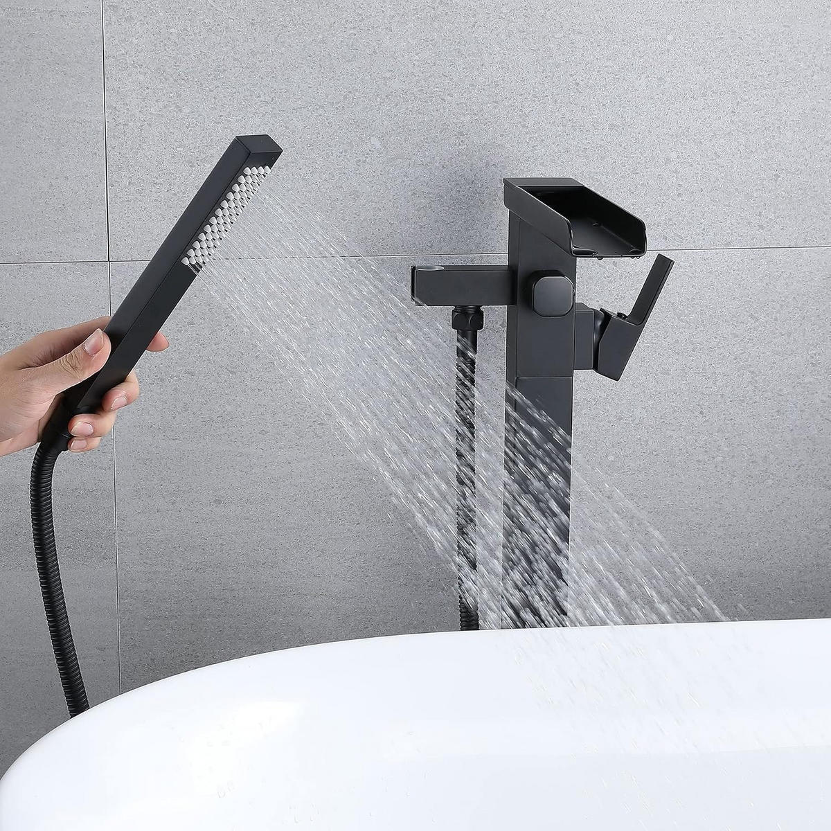 BADEWANNENARMATUR freistehend mit Wasserfallauslauf und Handbrause, schwarzer Griff, Innenanschluss - Schwarz, Metall (15/105/25cm) - TVTIUO