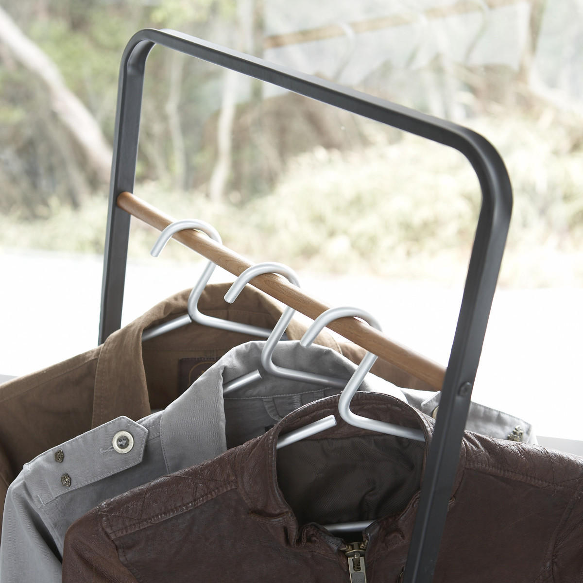 KLEIDERSTÄNDER - tower 40/40/140 cm - Schwarz, Metall (40/140/40cm) - Yamazaki