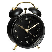 WECKER mit goldenen Uhrzeigern 10/5,5/13,5 cm - Schwarz, Metall (5.5/13.5/10cm) - Atmosphera Createur d´interieur