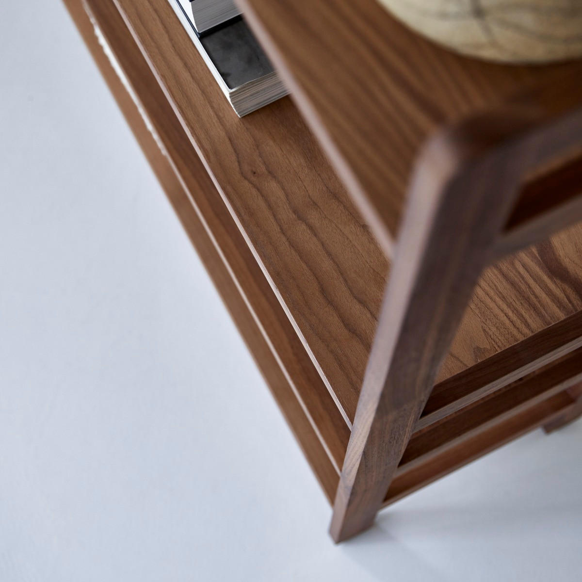 BÜCHERREGAL Esmée Braun aus Walnuss - Braun, Holz (110/105/35cm) - Tikamoon