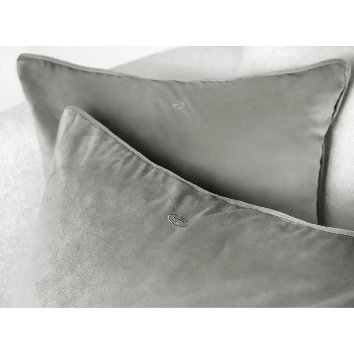 ZIERKISSENHÜLLE VELVET SIGNATURE - Grau, Textil (45/45cm) - Tom Tailor