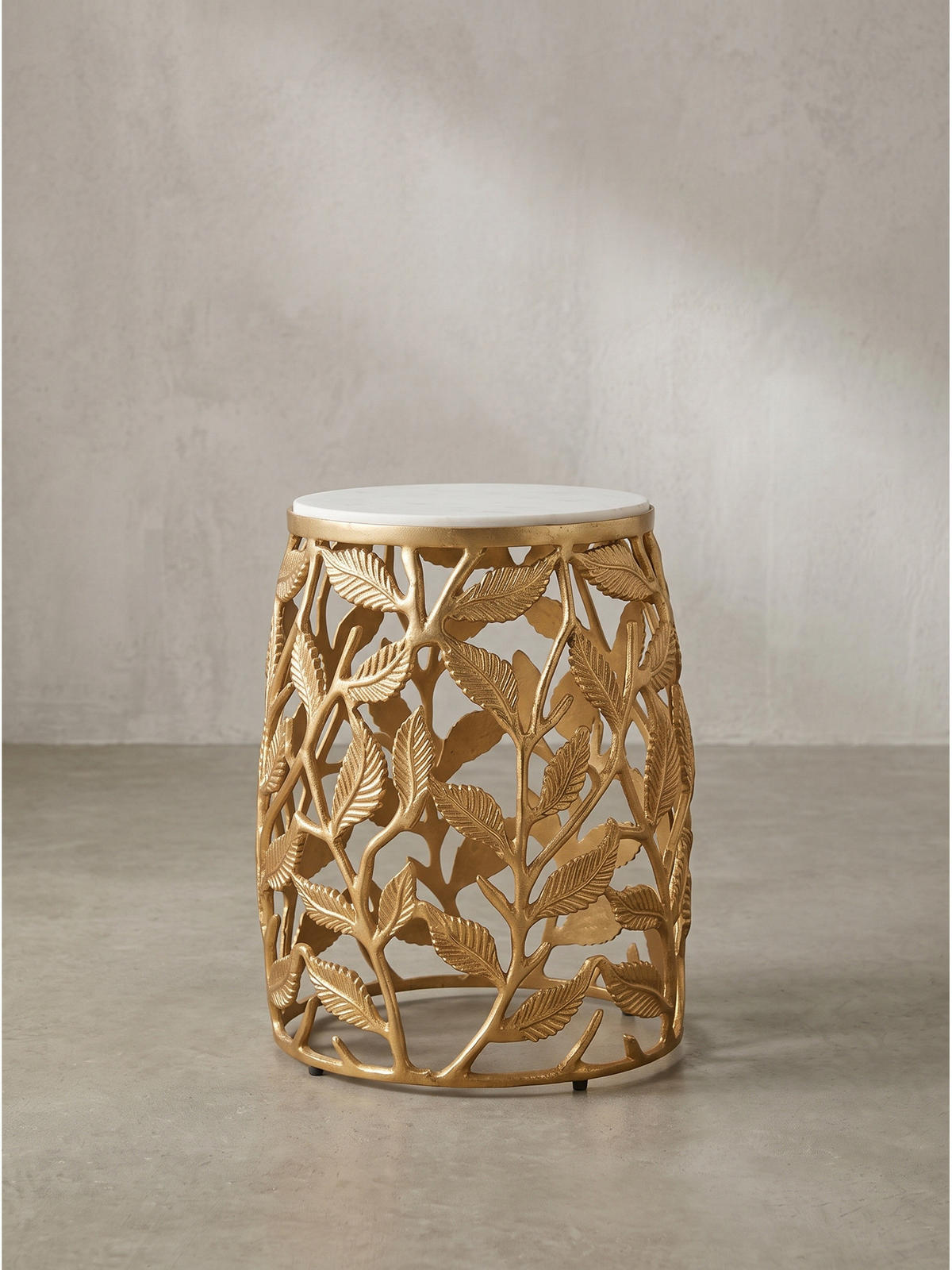 BEISTELLTISCH ALASSIO, Marmor, handgefertigt, Gold-Weiß, Ø 40 x 46 cm - Goldfarben, Stein/Metall (40/40/46cm) - KADIMA DESIGN