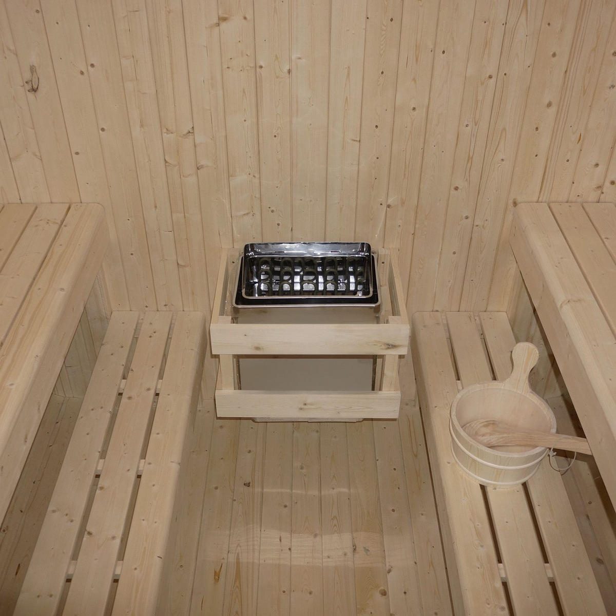 FASSSAUNA Fjora mit 9 kW Saunaofen (6 Personen) - Naturfarben, Holz (228/225/180cm) - Artsauna