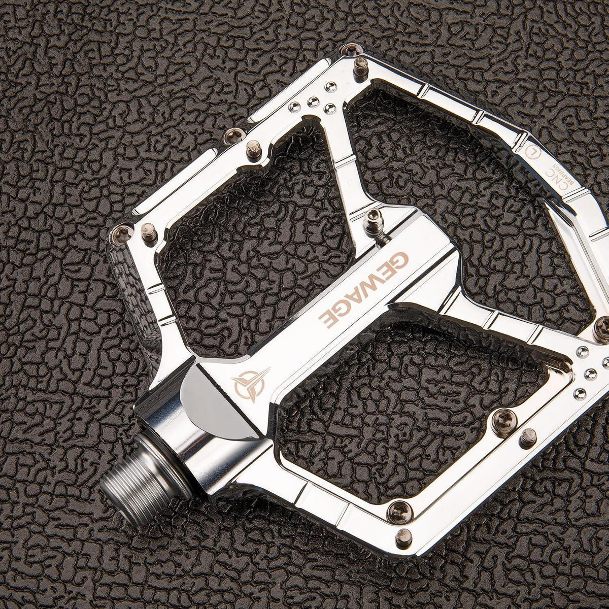 MTB Pedale CNC Aluminium 3-Fach-Lagersystem ultraflaches Design 14 Pins Silver - Silberfarben, Metall (10.4/1.5/11cm)