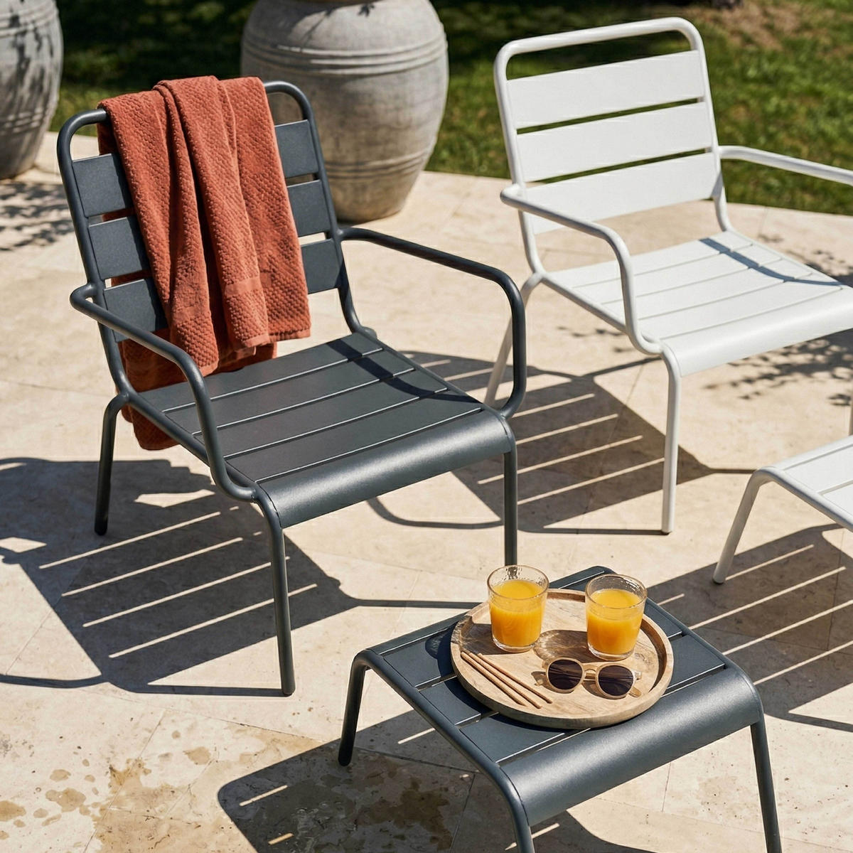 RELAXSESSEL MIT HOCKER 2-tlg., Grau/Weiß - Weiß, Metall (64/72/60cm) - Oviala