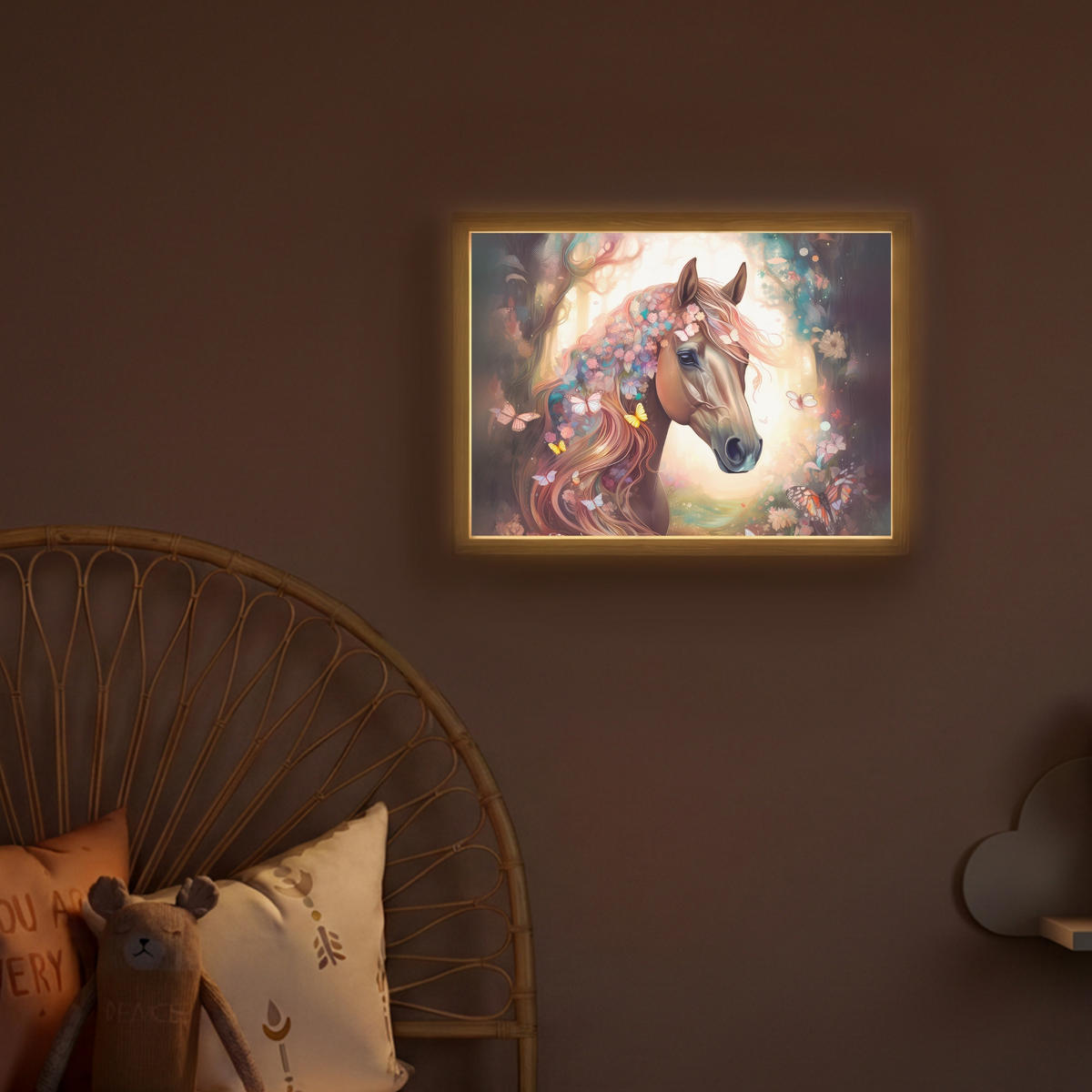 NÁSTĚNNÁ LAMPA S AKUMULÁTOREM Kůň - Příroda - Květiny - Motýli - Les 40x30 cm - tmavě hnědá, kompozitní dřevo (40/30/8cm) - OnlyWow