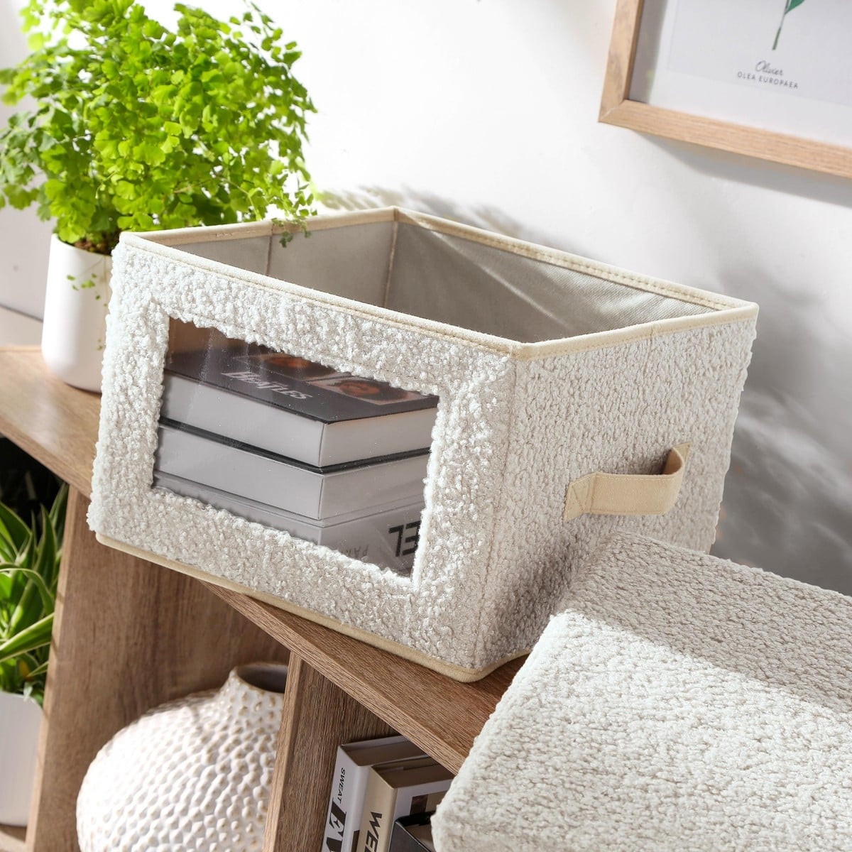 AUFBEWAHRUNGSBOX aus bouclé-stoff in ecru mit fenster -40/28/30 cm - Ecru, Textil (32/28/30cm) - Calicosy