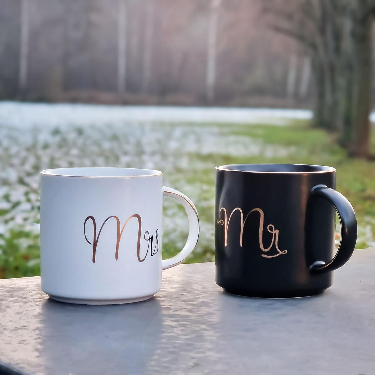 KAFFEETASSE mit Goldrand und Aufschrift Mrs & Mr 300 ml (2-tlg.) - Schwarz, Keramik (0.3L) - Intirilife