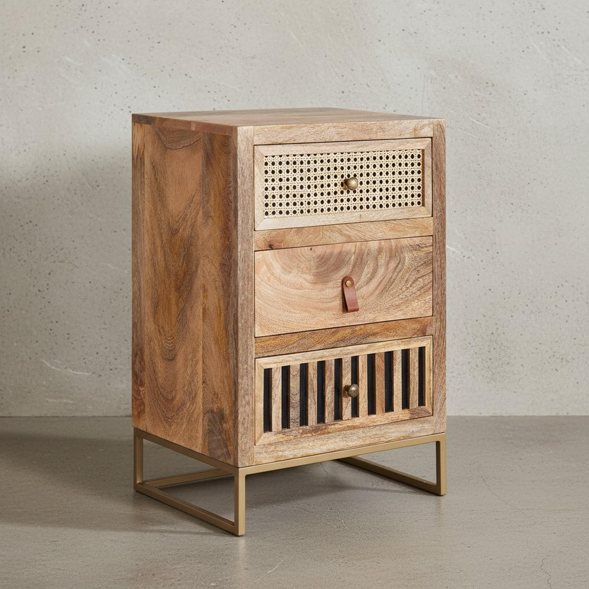 NACHTTISCH – Mango Massivholz/Rattan, 3 Schubladen, für Boxspringbett - Goldfarben/Braun, Holz/Metall (40/60/30cm) - KADIMA DESIGN