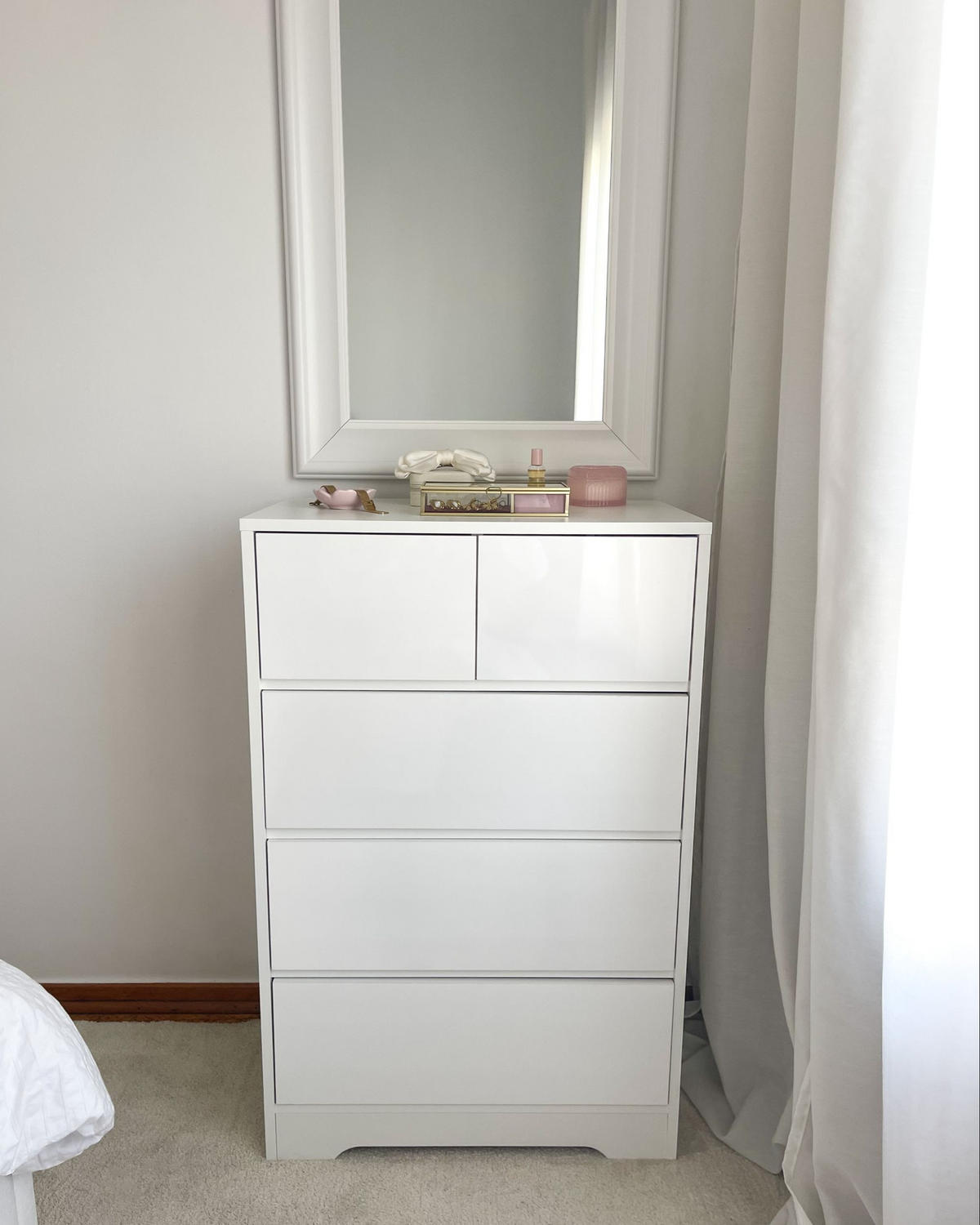 KOMMODE mit 5 Schubladen Weiß Alberta - Weiß, Holzwerkstoff (60/94/38cm) - Beliani