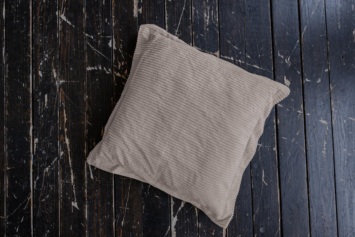FLATTERKISSEN MADELINE Taupe Cord - Taupe, Textil (75/12cm) - KAWOLA