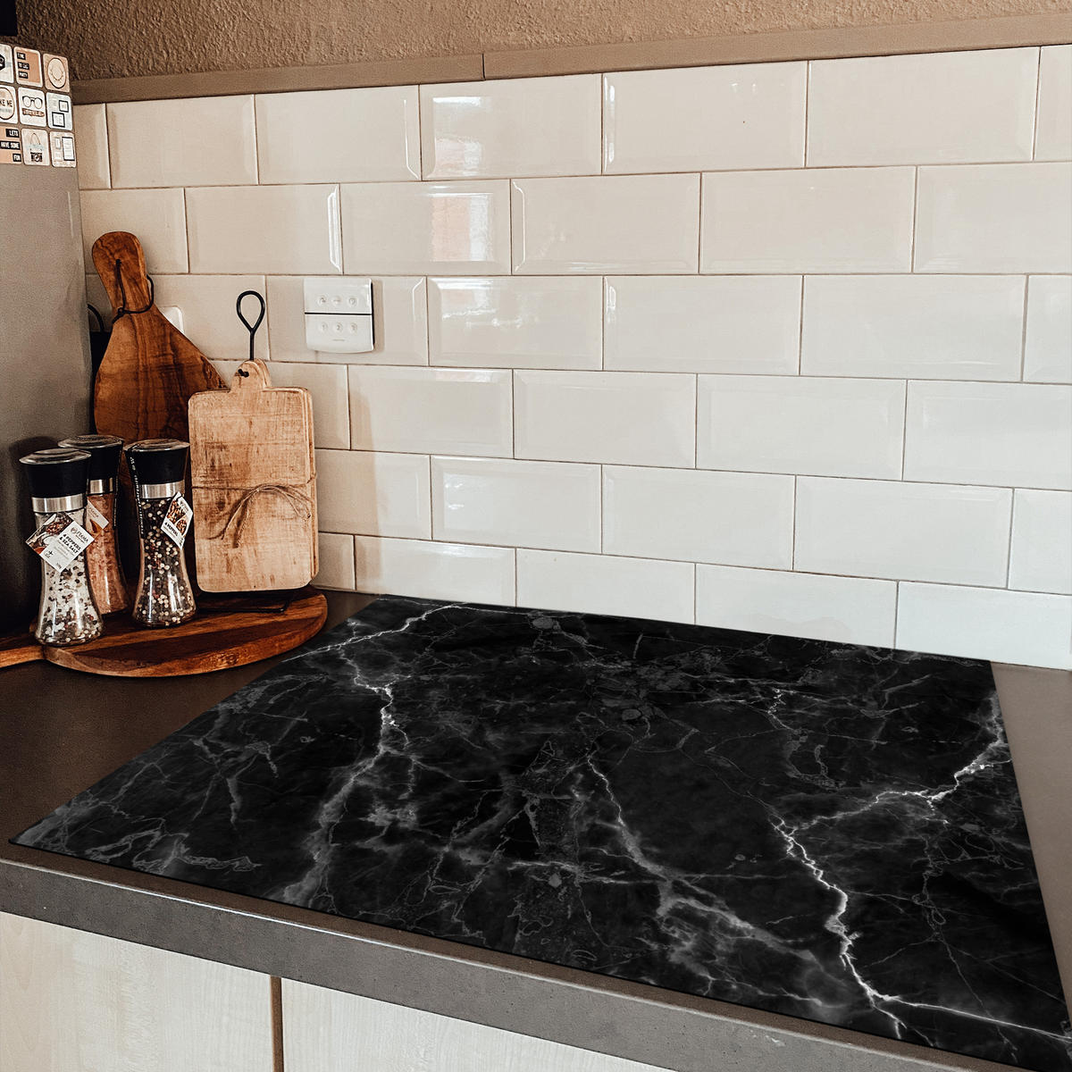 HERDABDECKPLATTE Marmor - Schwarz - Weiß - Textur - Marmoroptik Induktionsmatte 77x59 cm - Silberfarben, Kunststoff (77/59/0.2cm) - MuchoWow